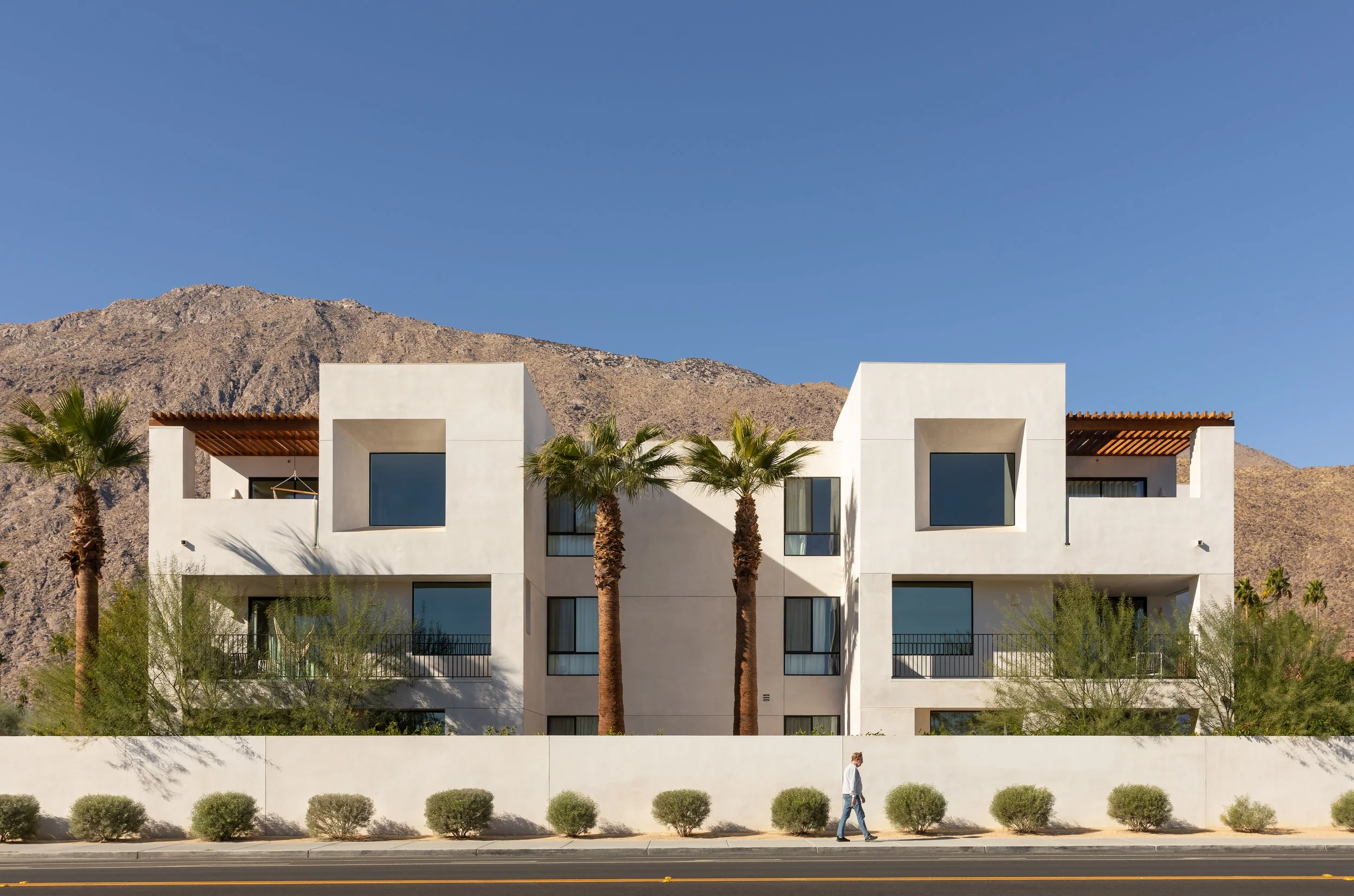 2025_01_Drift Hotel _Mickkail Cain_033.jpg