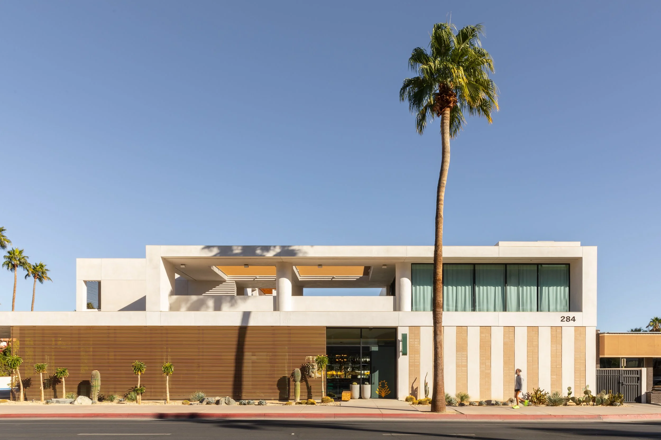 2025_01_Drift Hotel _Mickkail Cain_038.jpg