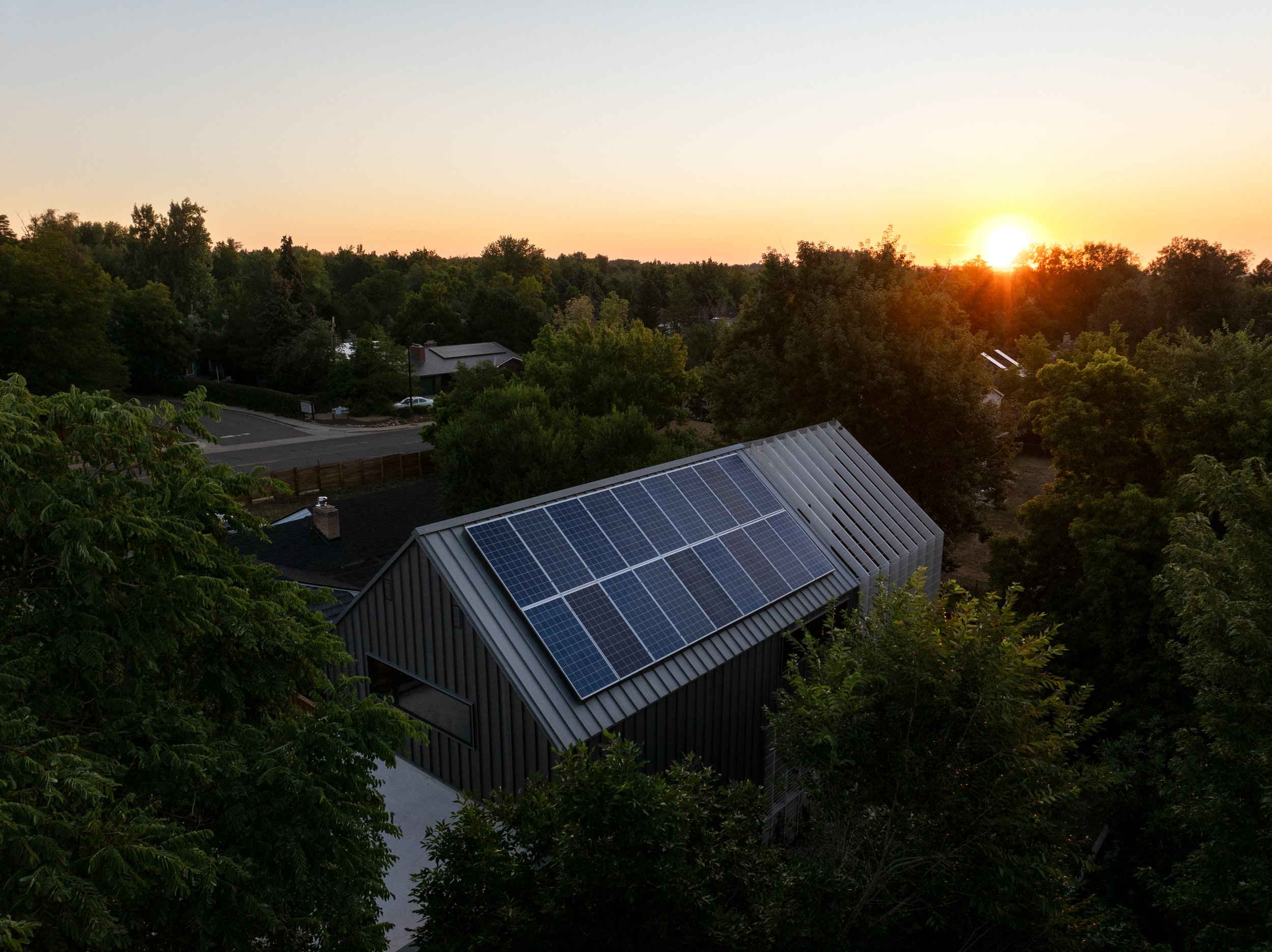 2025_08_Tres Birds_Mickkail Cain_111ii.jpg