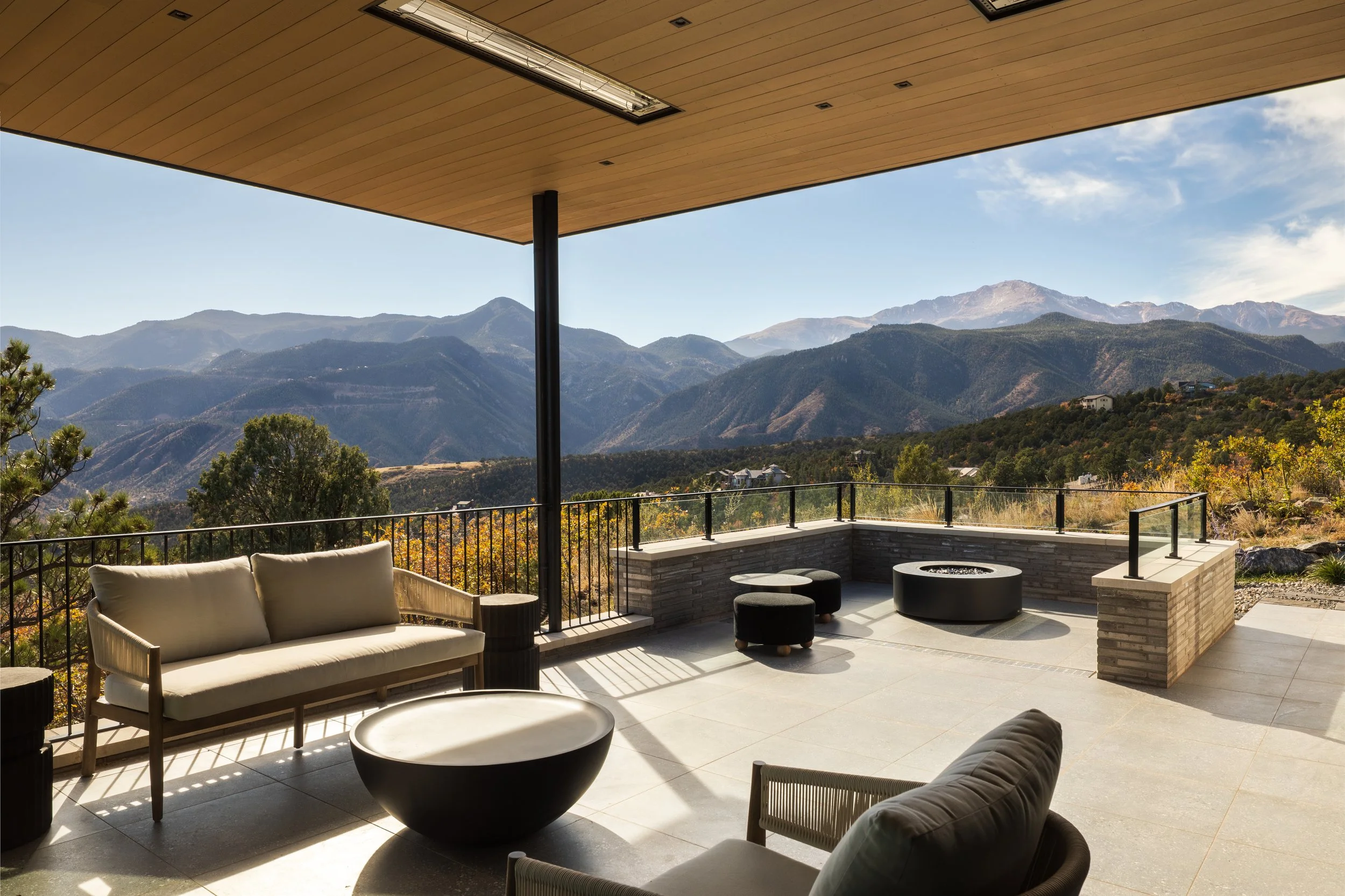 2025_10_Manitou Residence_Mickkail Cain_071.jpg