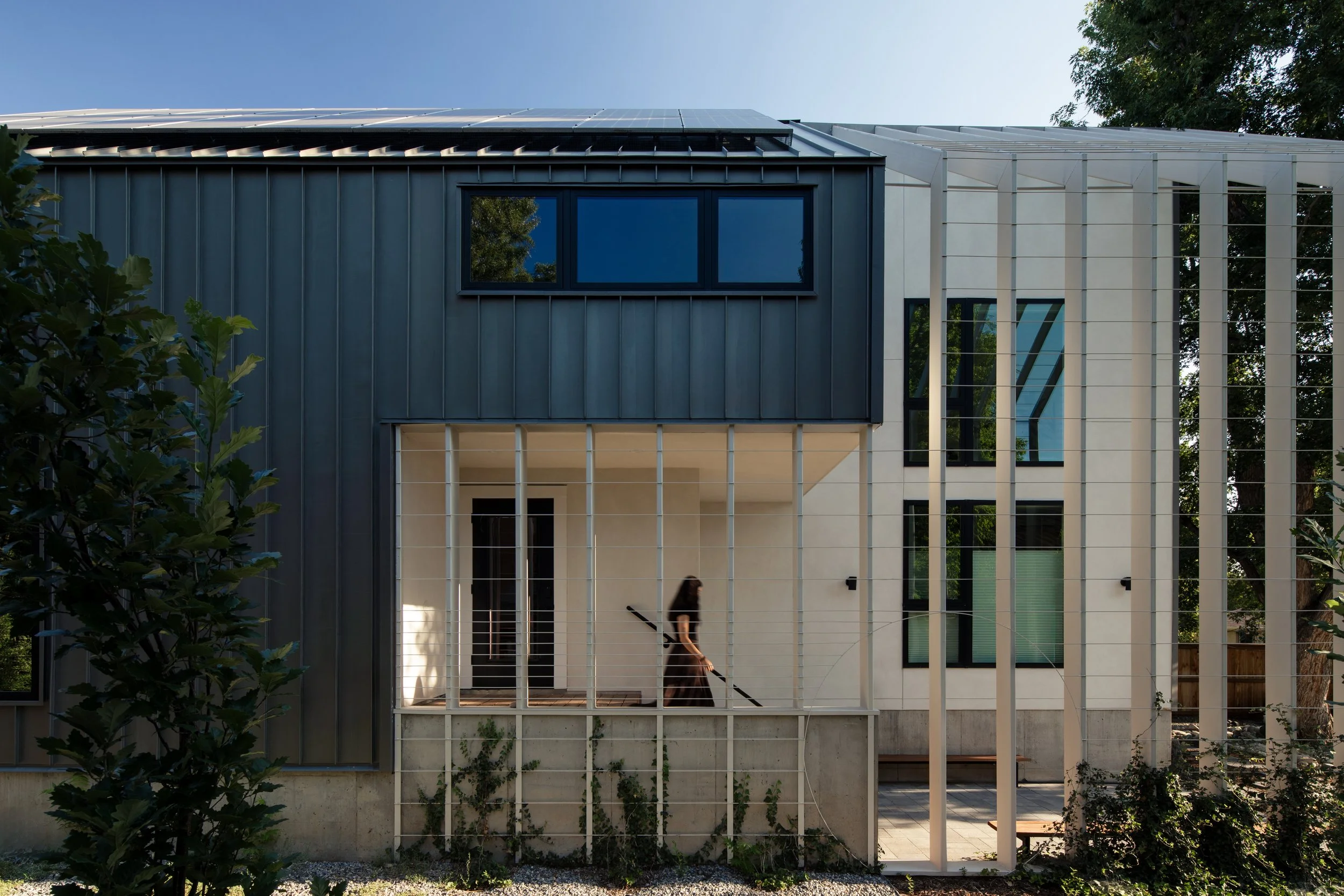 2025_08_Tres Birds_Mickkail Cain_051.jpg