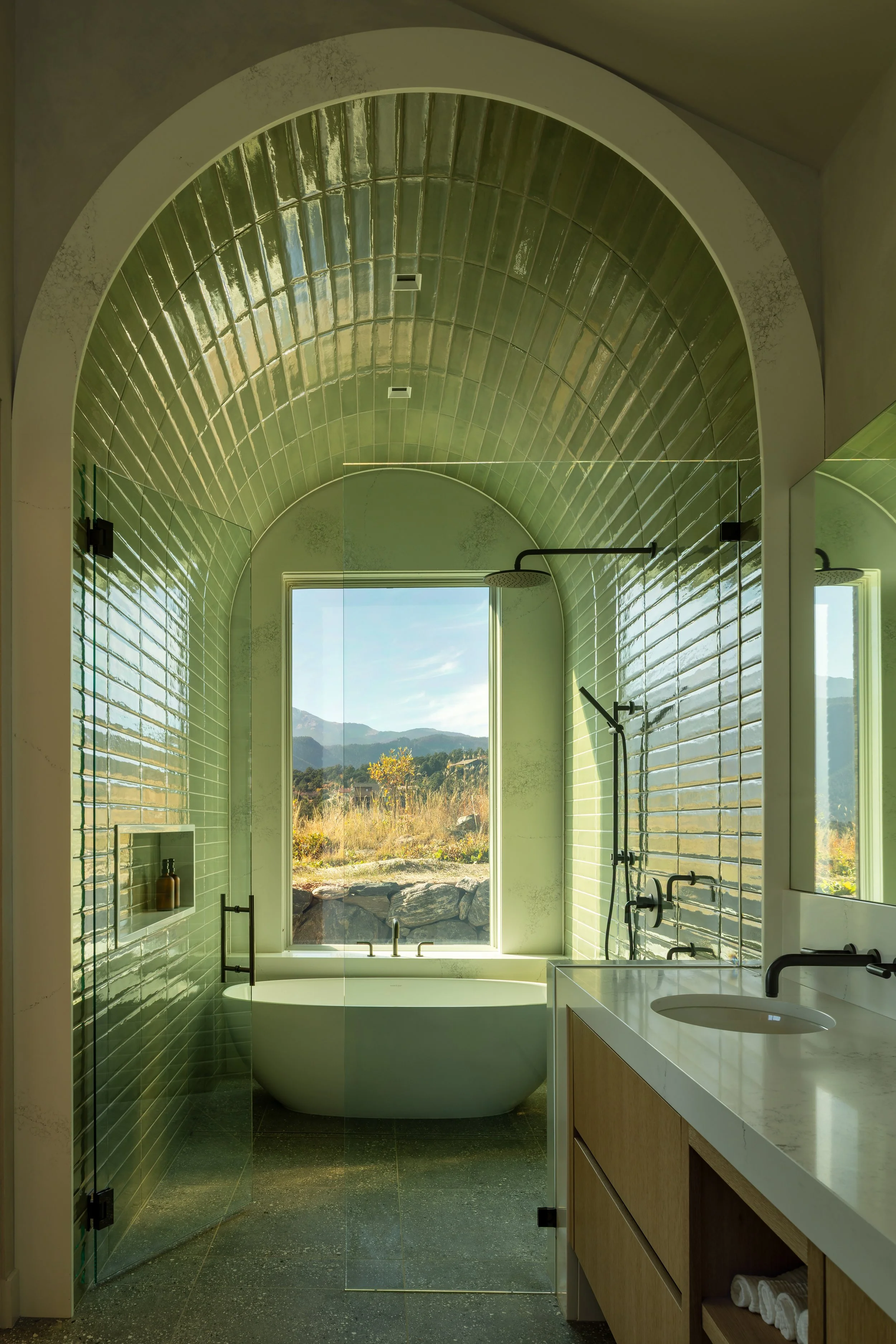 2025_10_Manitou Residence_Mickkail Cain_073.jpg