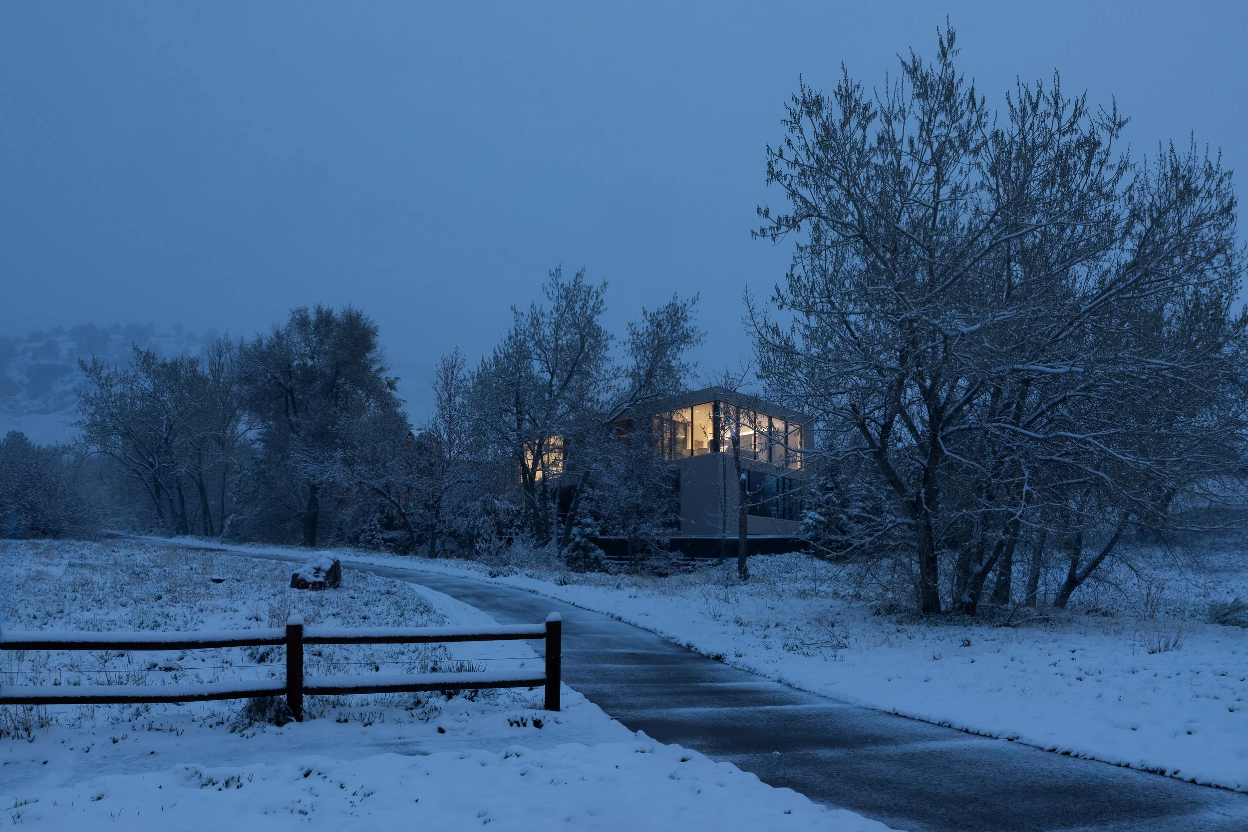 2025_04_Spring Valley Piche_Mickkail Cain_002II.jpg