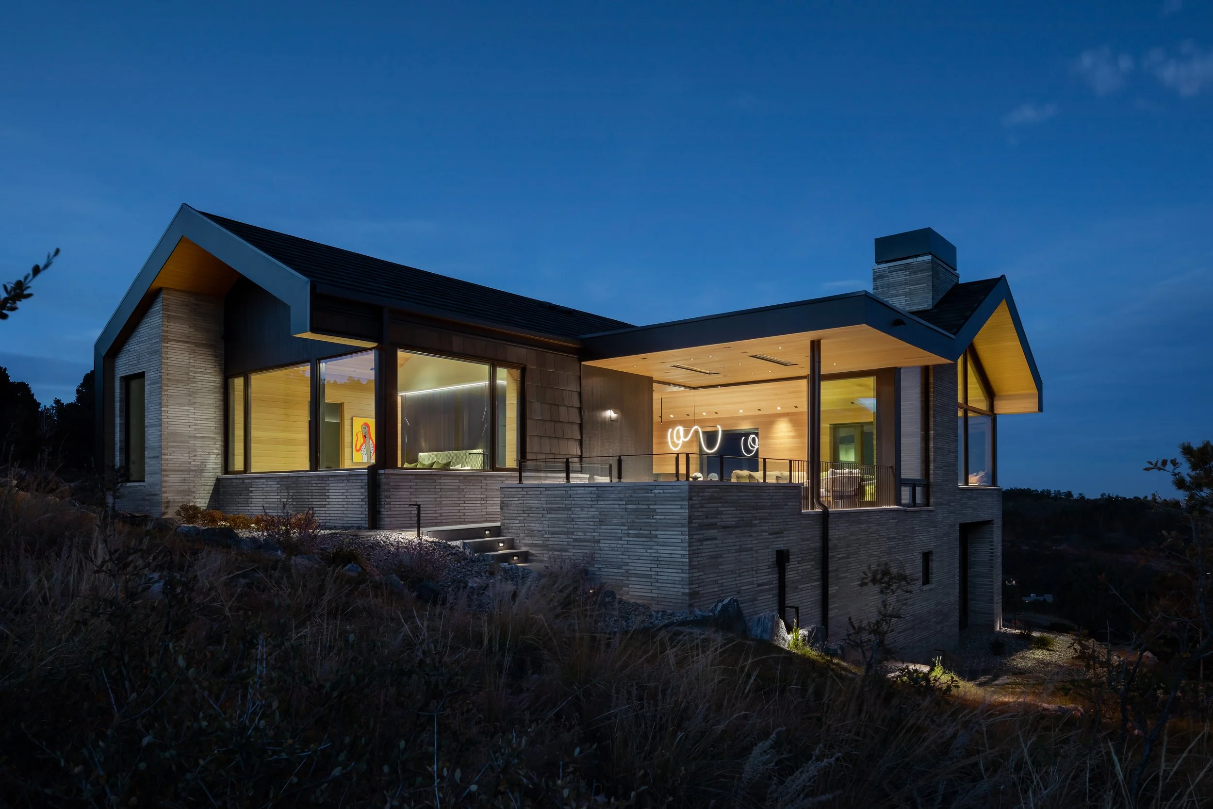 2025_10_Manitou Residence_Mickkail Cain_104v3.jpg