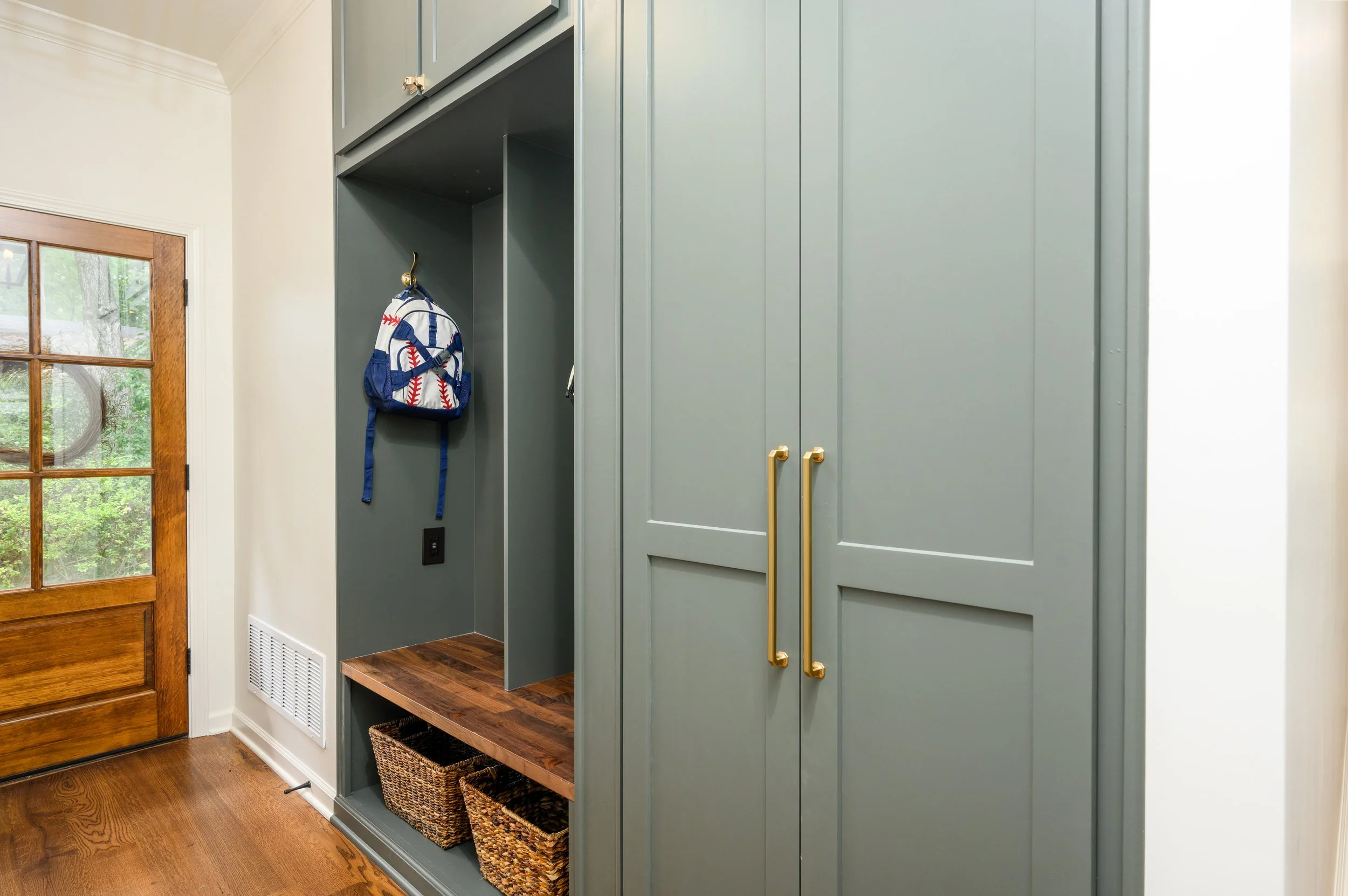 Neil Mudroom 