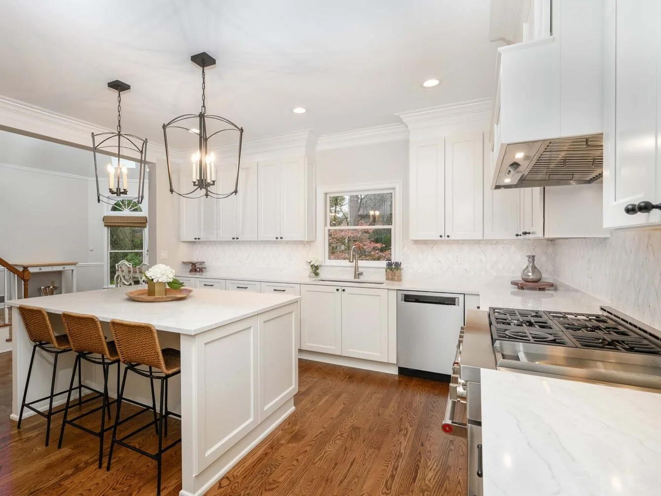 Transitional White Kitchen