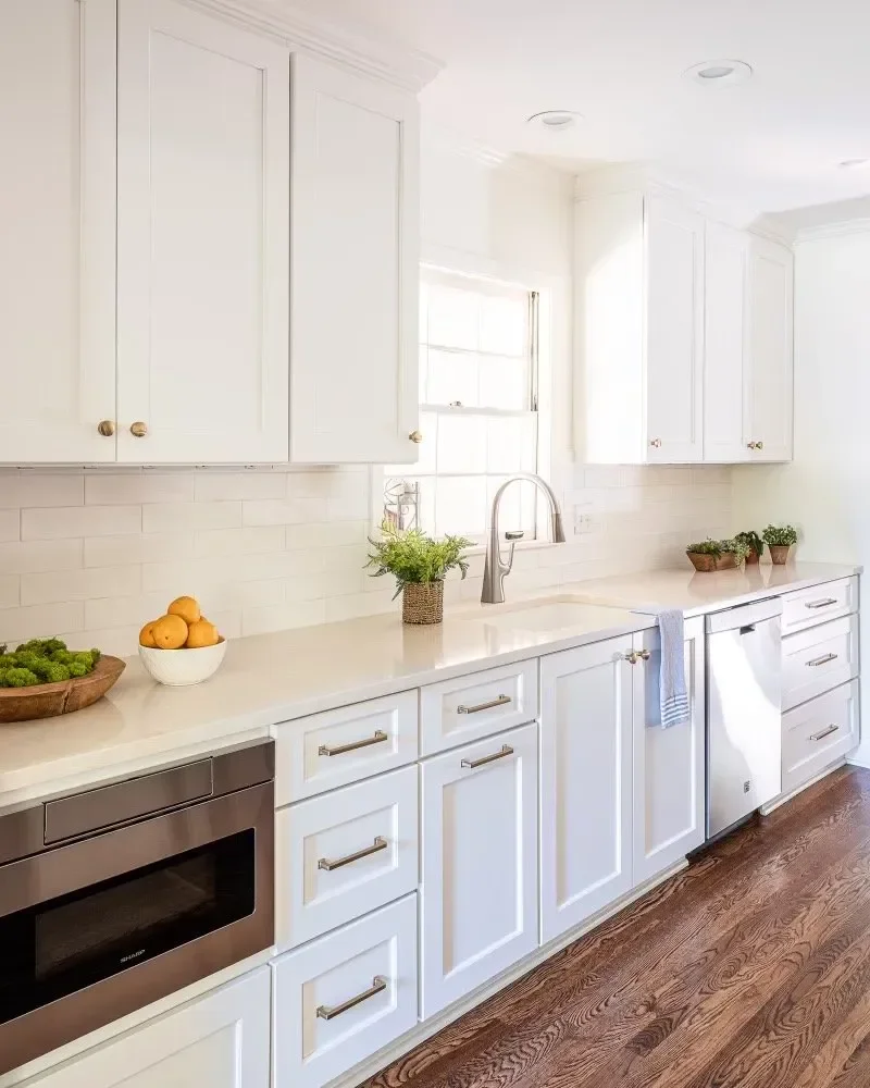 Clean Classic Kitchen