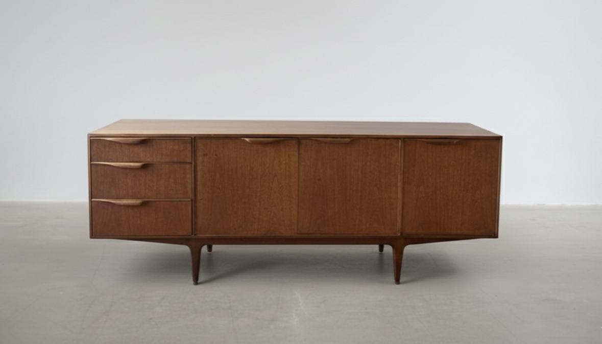 Mcintosh Dunvegan Sideboard