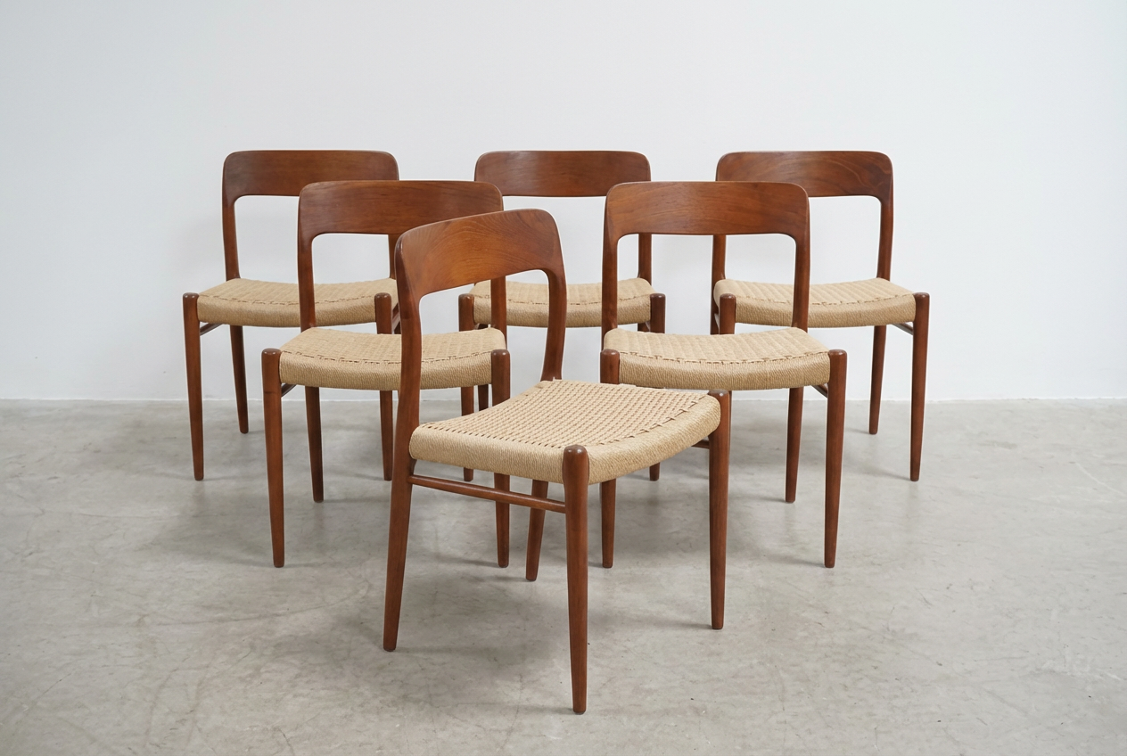 large_1960s-set-of-6-danish-niels-moller-model-71-dining-chairs-in-teak-and-papercord-by-j-l-moller-scandinavian-design-3.png