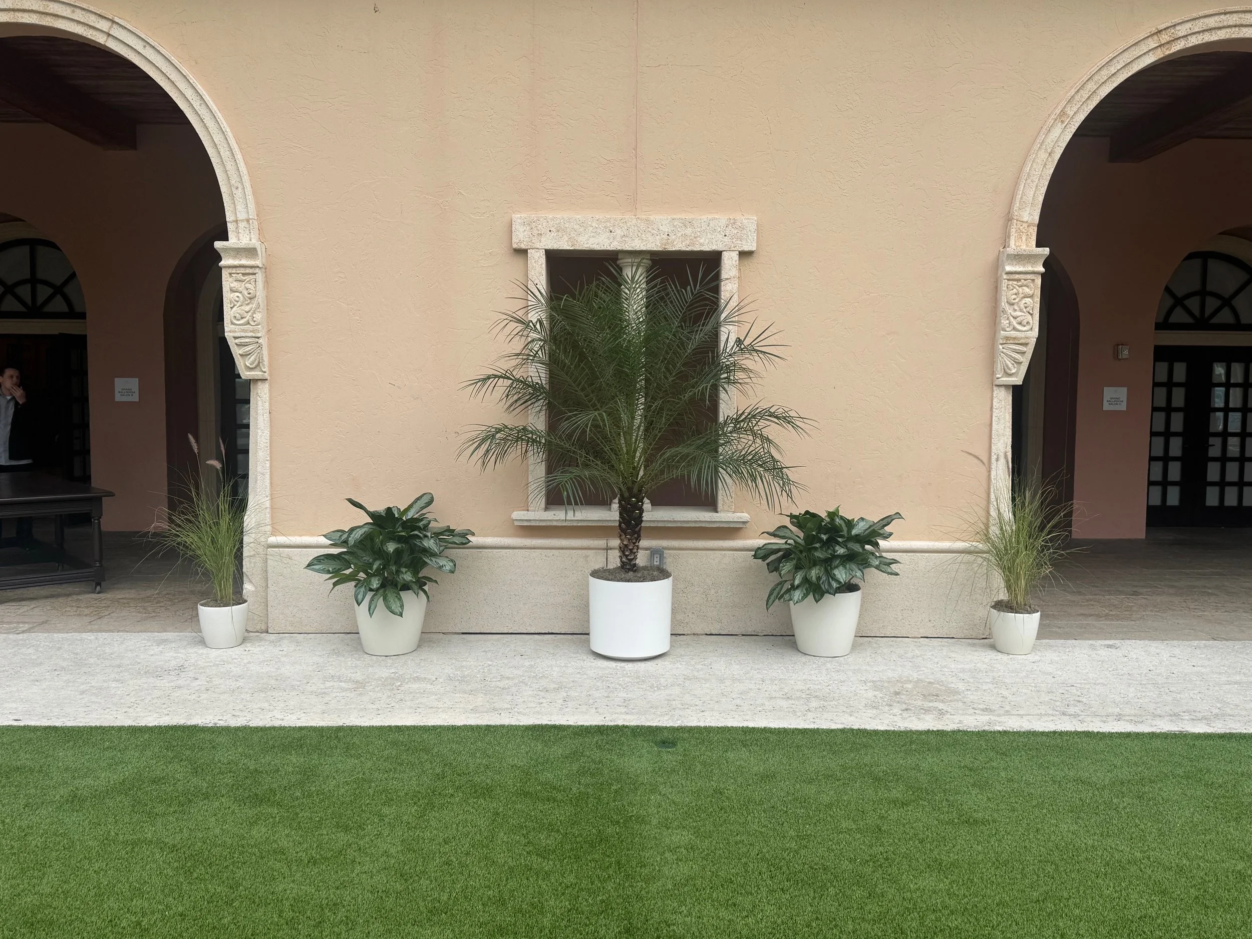 CASE STUDY: Madrid Vibes in Miami by Creating Cinematic Event Environments with Live Foliage Design