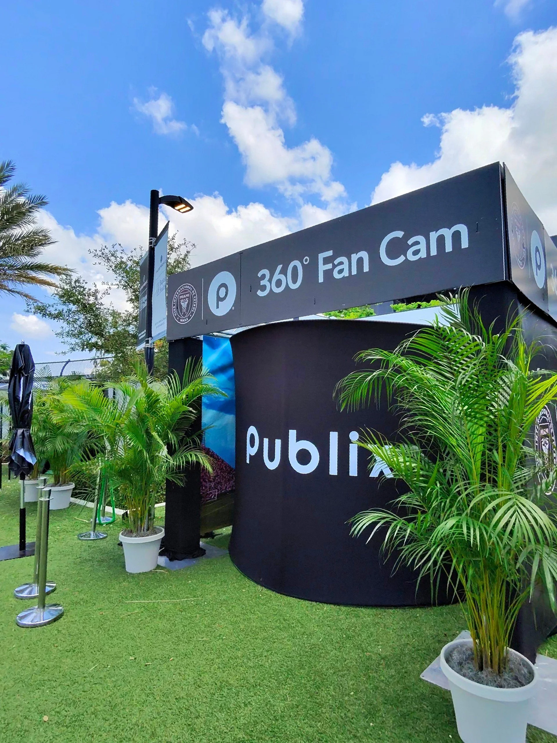 Temporary Tropics provides live foliage rentals for corporate and social events throughout South Florida, in Hotels, conferences and convention centers.