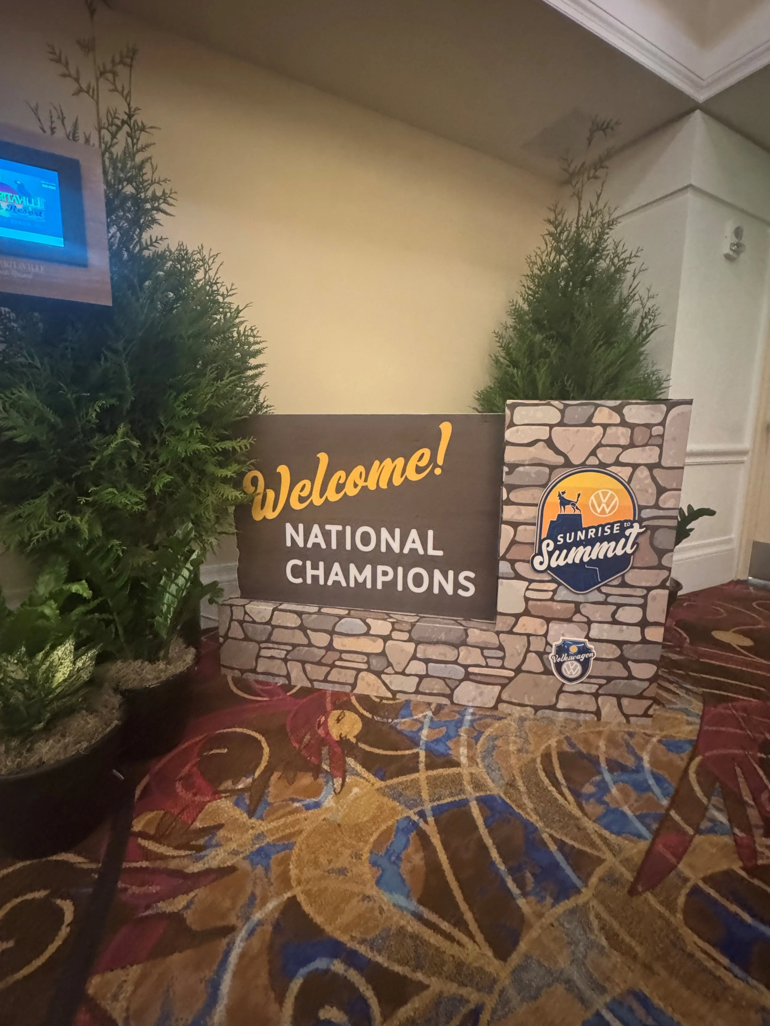 Temporary Tropics provides live foliage rentals for corporate and social events throughout South Florida, in Hotels, conferences and convention centers.