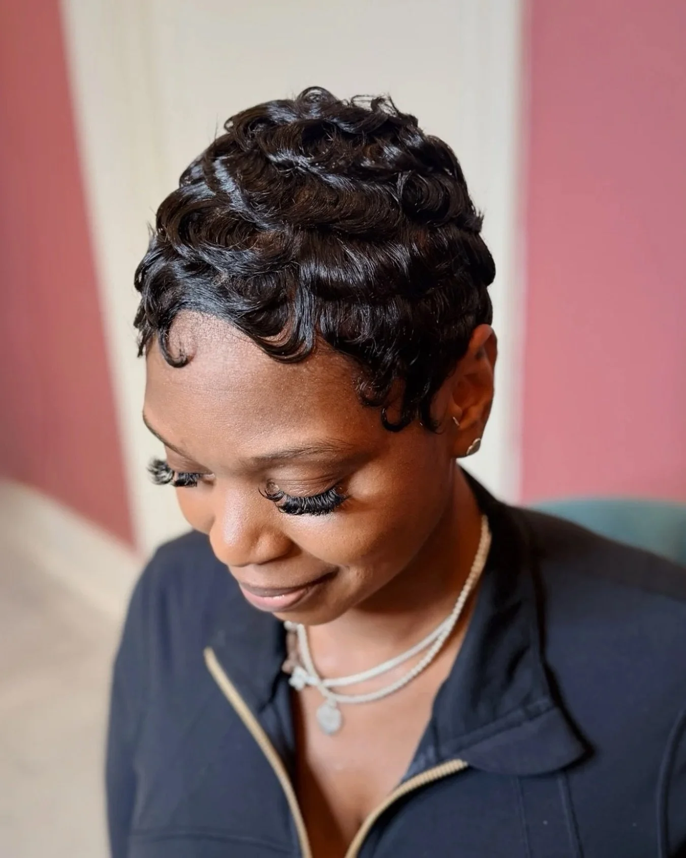A good pixie isn&rsquo;t just short hair&hellip;
It&rsquo;s attitude.

Tashia knows exactly how to cut a pixie that turns heads.

Ready for the big chop? Book with Tashia with the link in our bio.

@tashiasemaj 
#austinhairstylist 
#pixiecut 
#pixiec