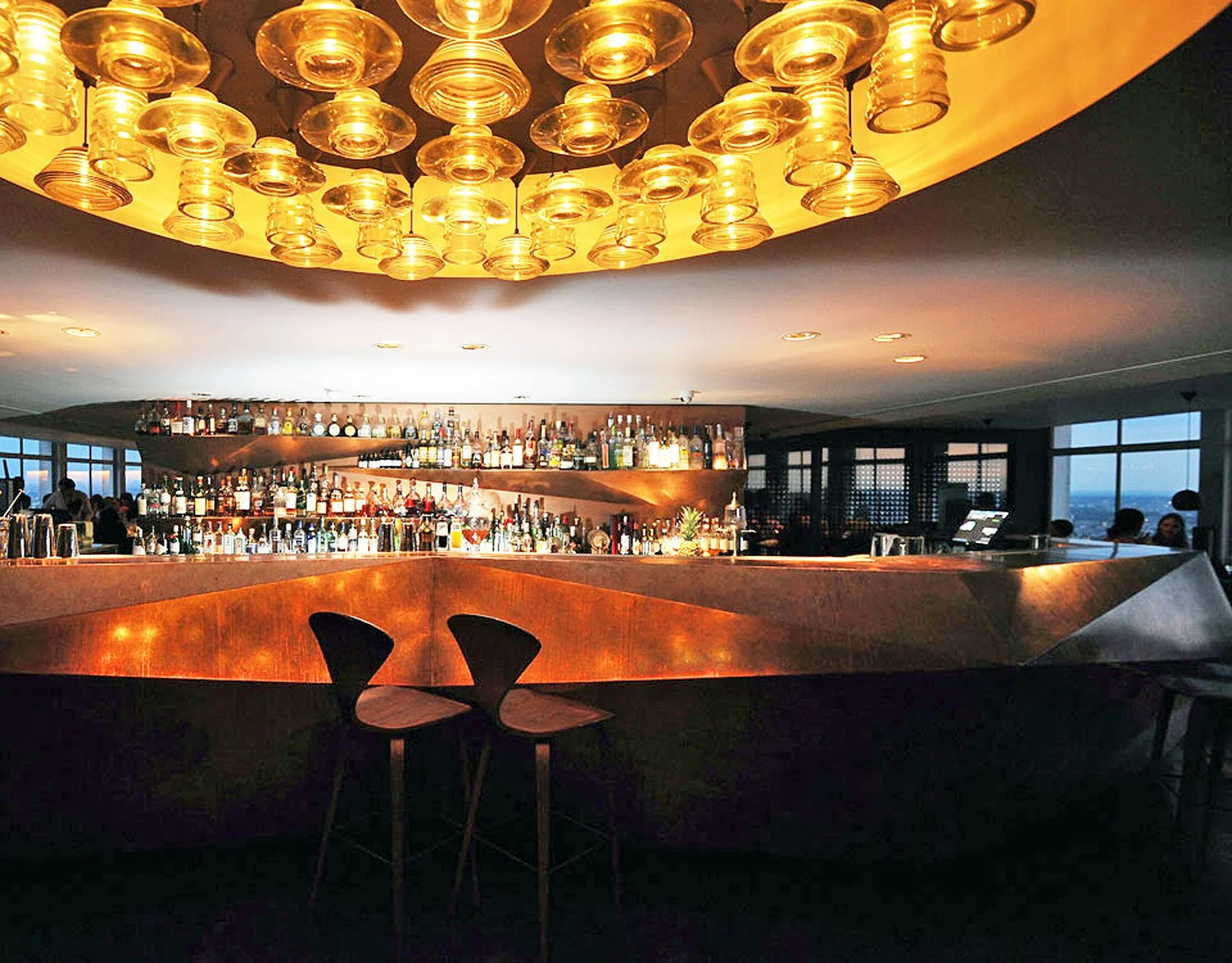 Paramount Club
