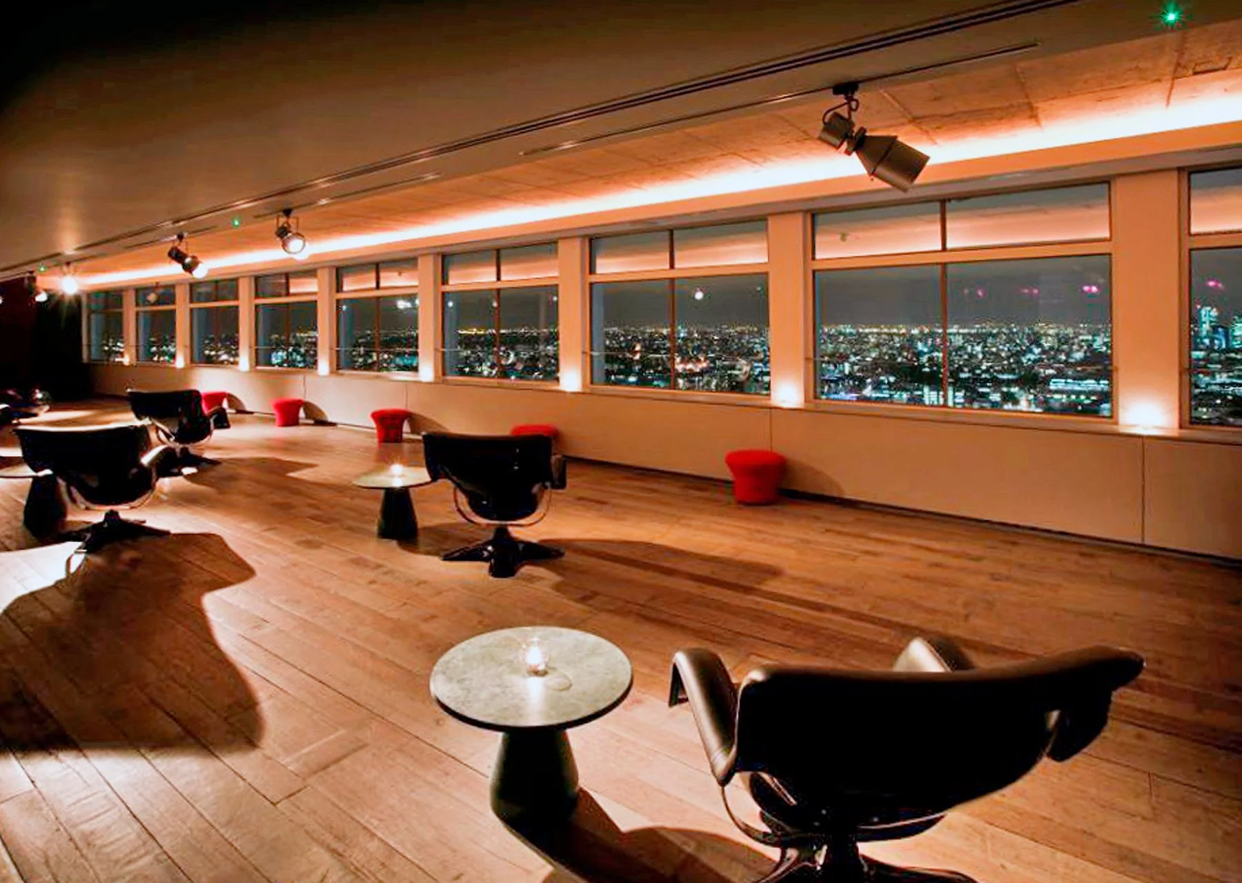 East-Side-Night-View-2_Paramount_Club.jpg