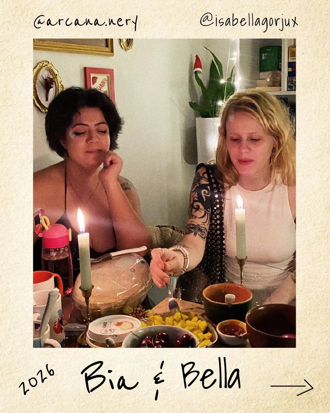 Construir o Calend&aacute;rio &Oacute;rion em conjunto foi uma grande aventura. 

N&oacute;s duas t&iacute;nhamos frustra&ccedil;&otilde;es em n&atilde;o encontrar calend&aacute;rios astrol&oacute;gicos realmente &uacute;teis e art&iacute;sticos. Con