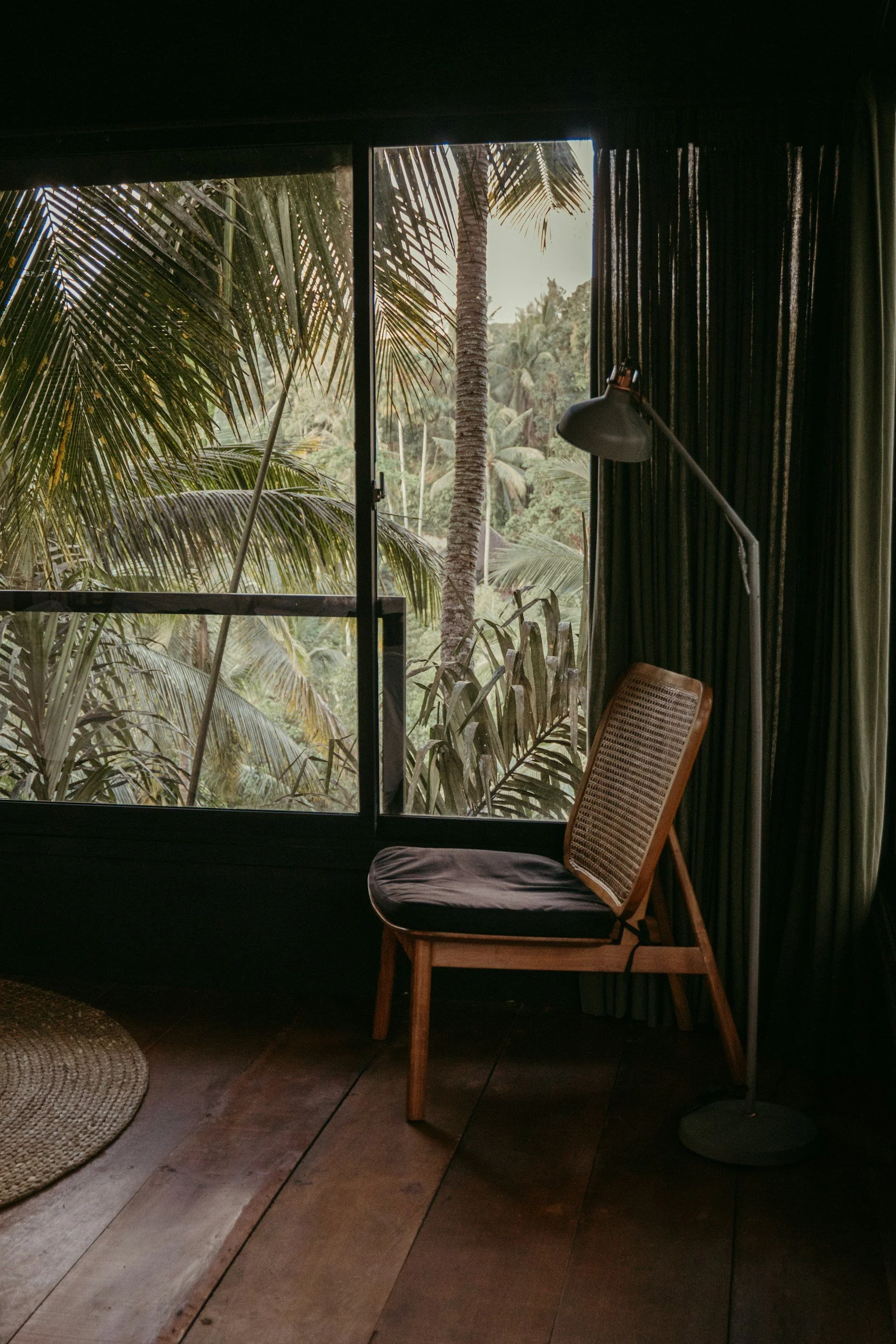Calm, private home environment in Tamarindo, Costa Rica, reflecting the comfort and discretion of Salty Drip’s in-home medical and IV therapy services.