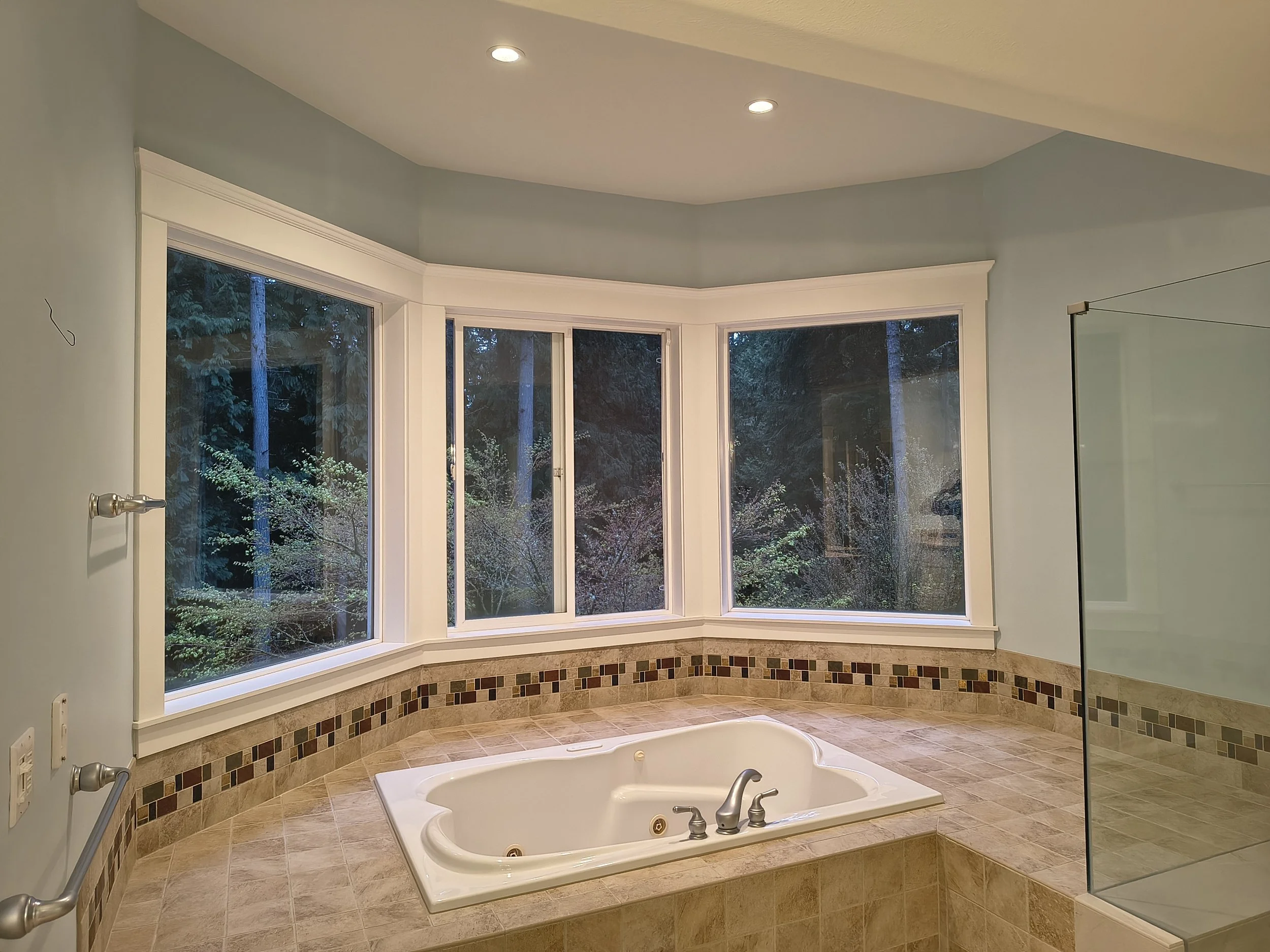 Interior paint: walls and ceiling