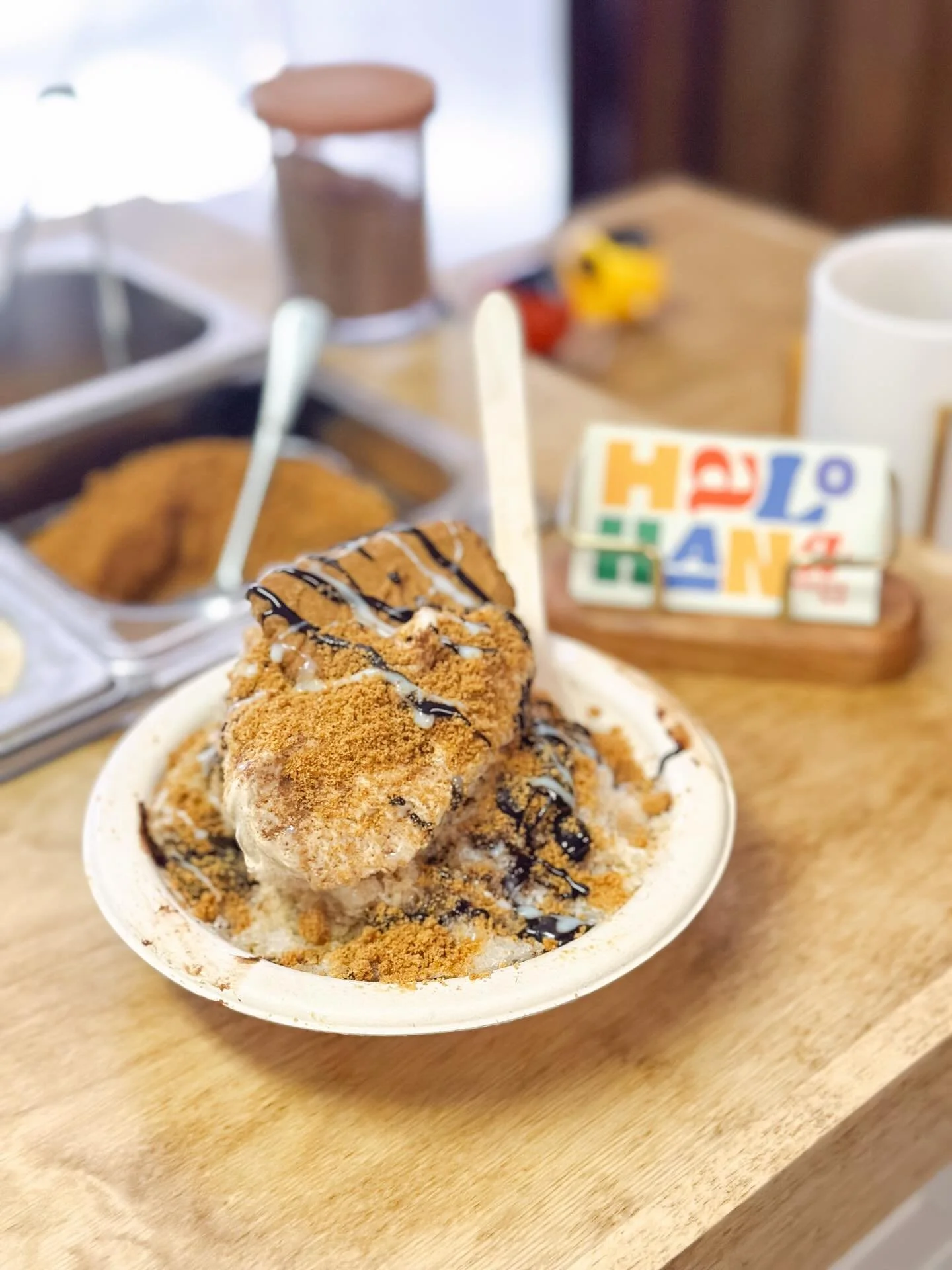 Summer dates are open for booking! We are starting to fill up fast! 💨 Send us an inquiry on our website www.halohanashaveice.com

#summerparty #summerdessert #sweets #dessertbar #shaveice