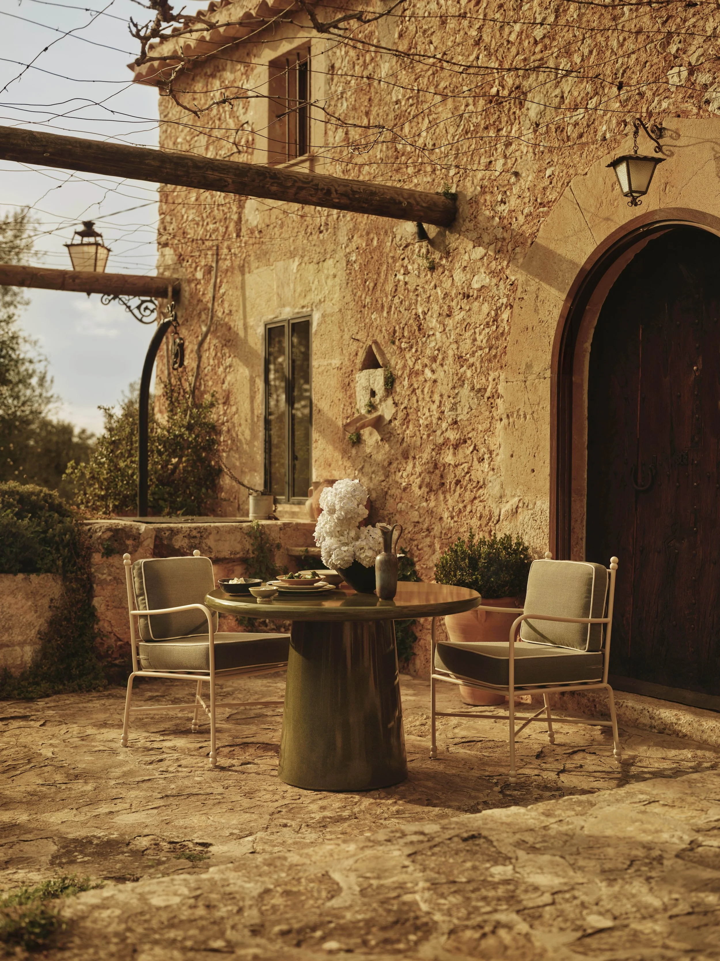 SH_Outdoor_Mallorca_Fawn _0243.jpg