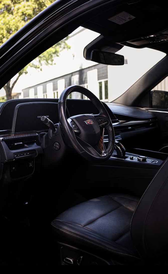 Cadillac Escalade ESV Interior .png