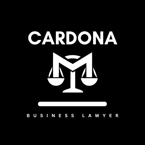 Logo con bilancia e la parola 'CARDONA' sopra, e 'BUSINESS LAWYER' sotto, su sfondo nero.