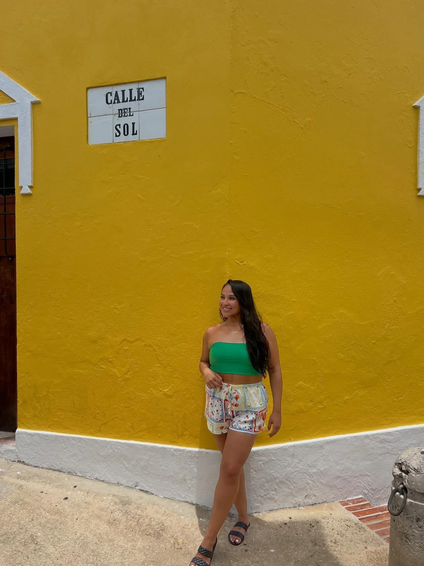 warm like the sun, sun-kissed. ☀️💛