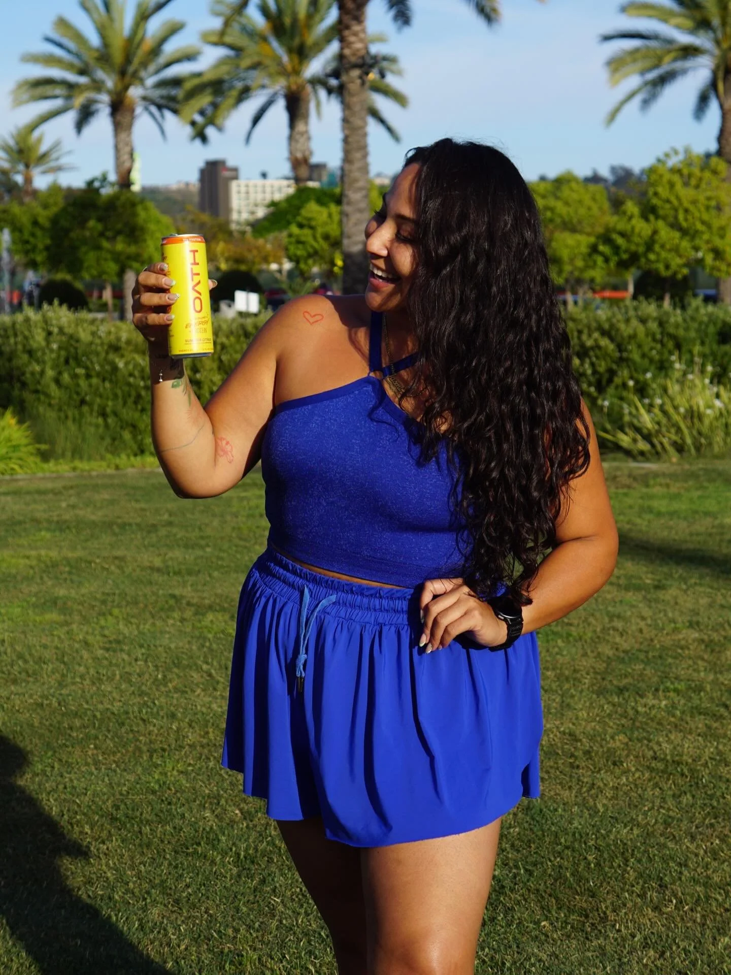 just found my drink of the summer 🍑✨

sparkling energy + protein, zero sugar, and actually refreshing, keeps you energized and helps meet those goals

@oathnutrition drops these at target in the sporting goods section THIS sunday, April 19th, and i&