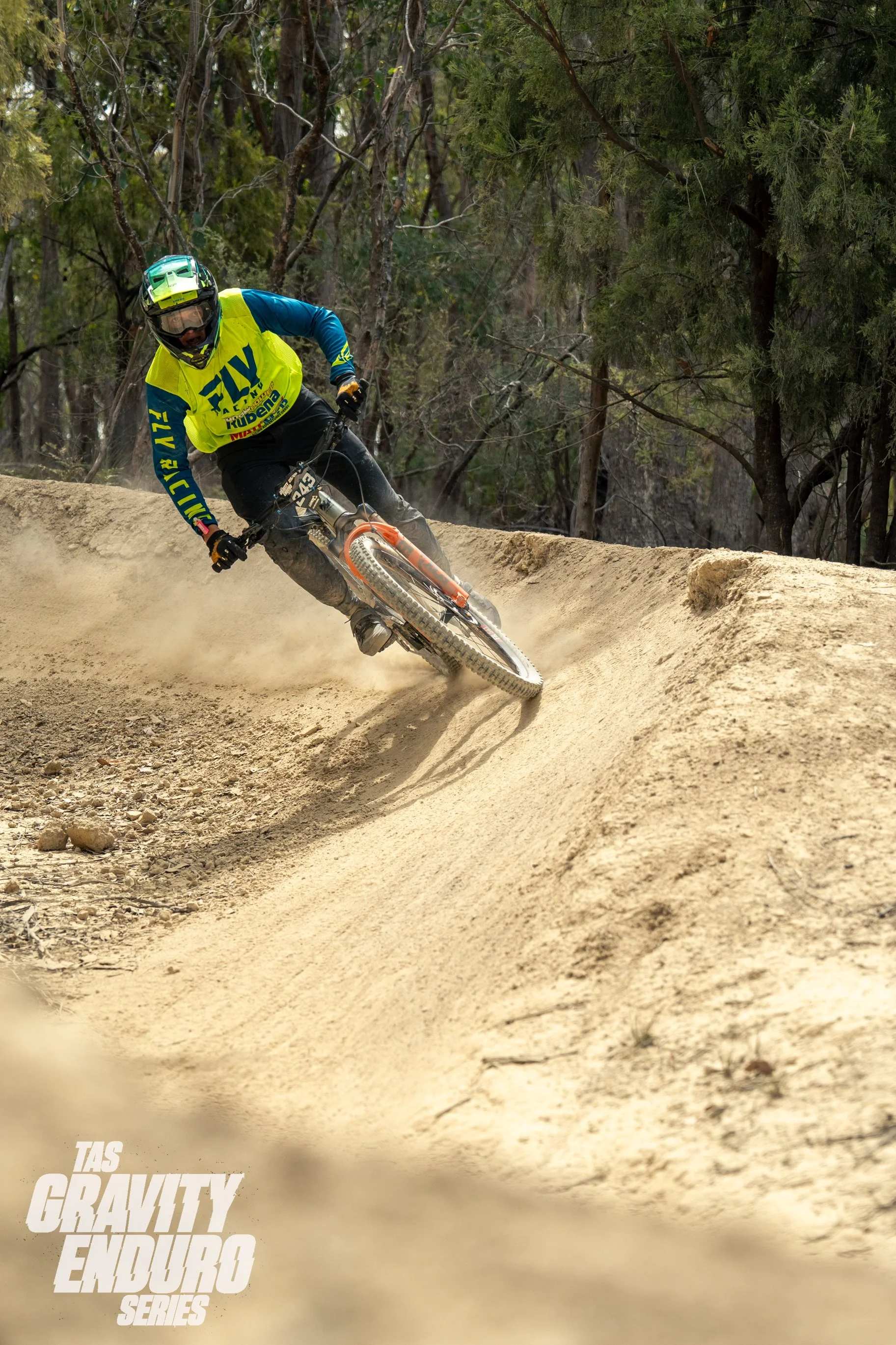 Round 3 Race LQ-221.jpg