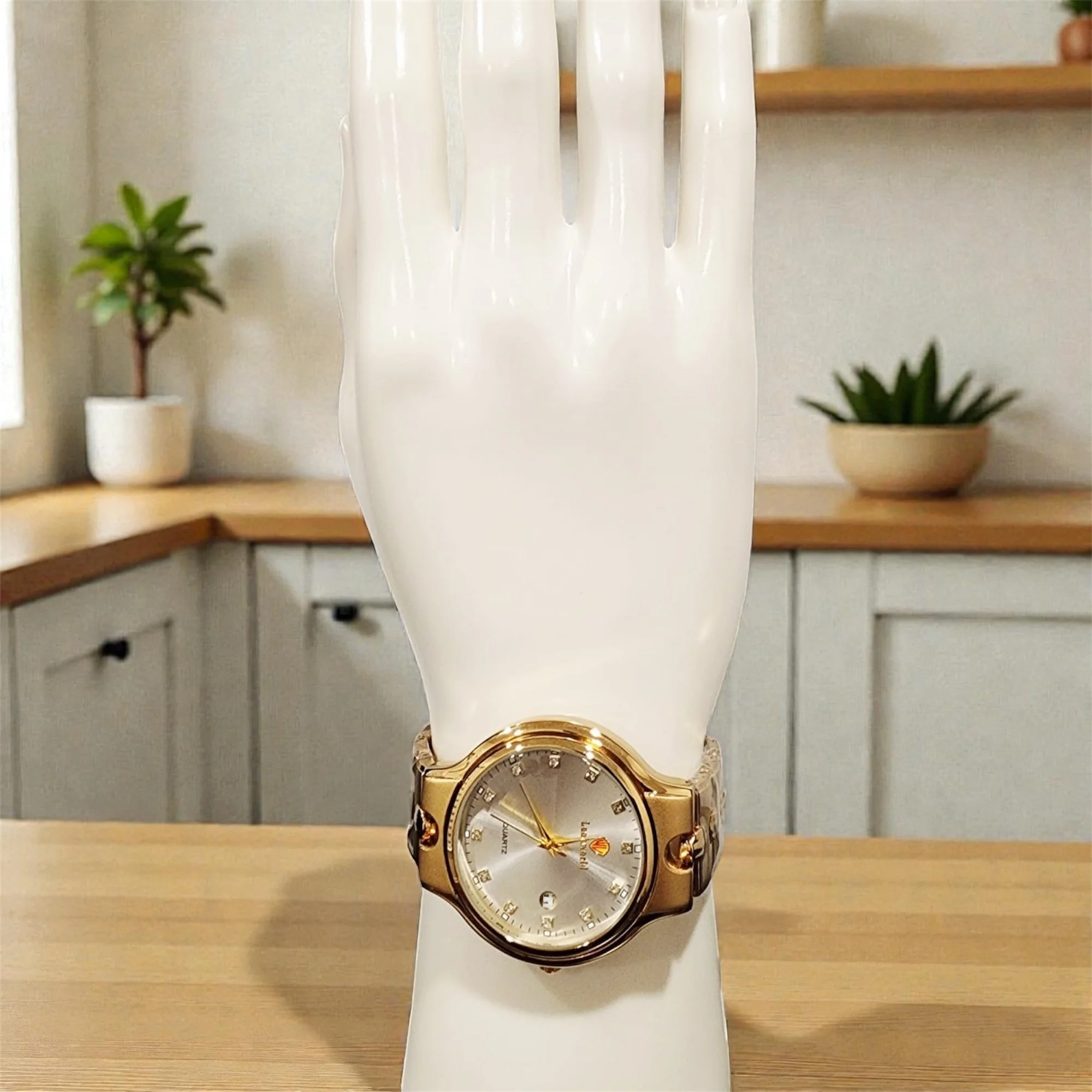 Men Gold Elegance Quartz Wristwatch