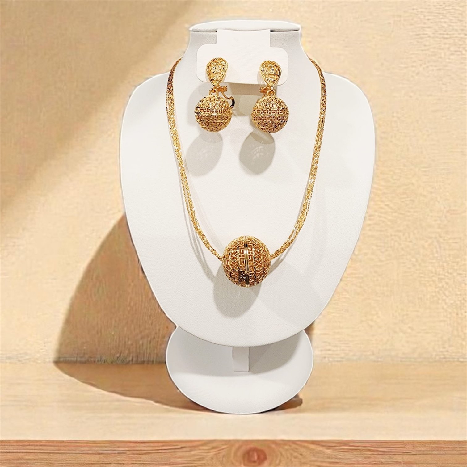 Tiny layered gold chain set