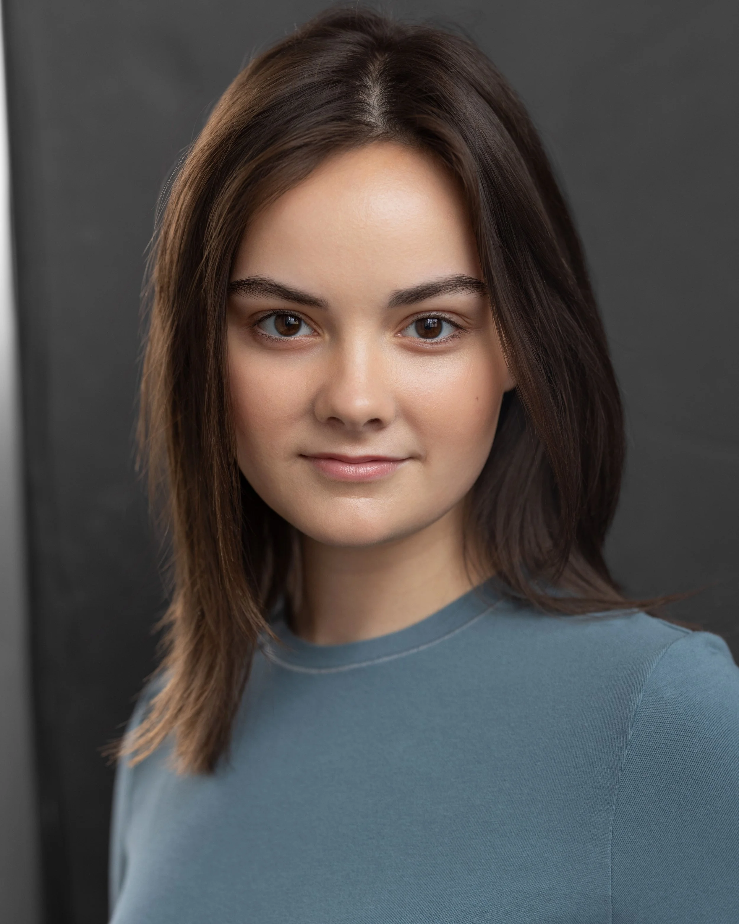 MIKAYLABARRINGER_HEADSHOT2.jpg