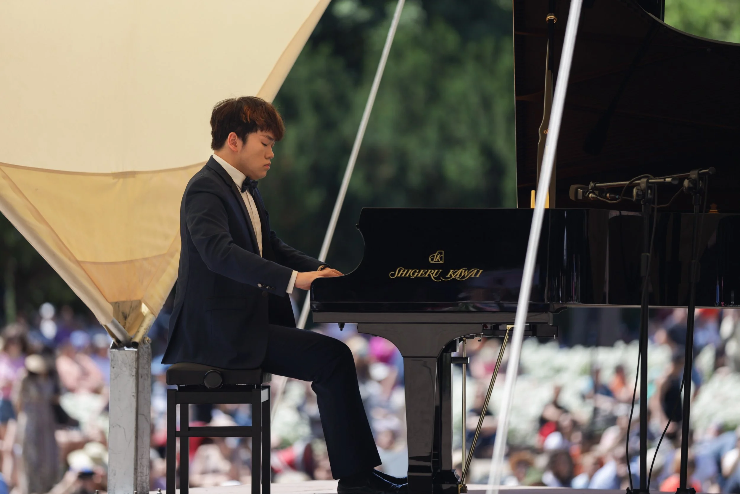 Hao Rao performing piano recital in Warsaw.