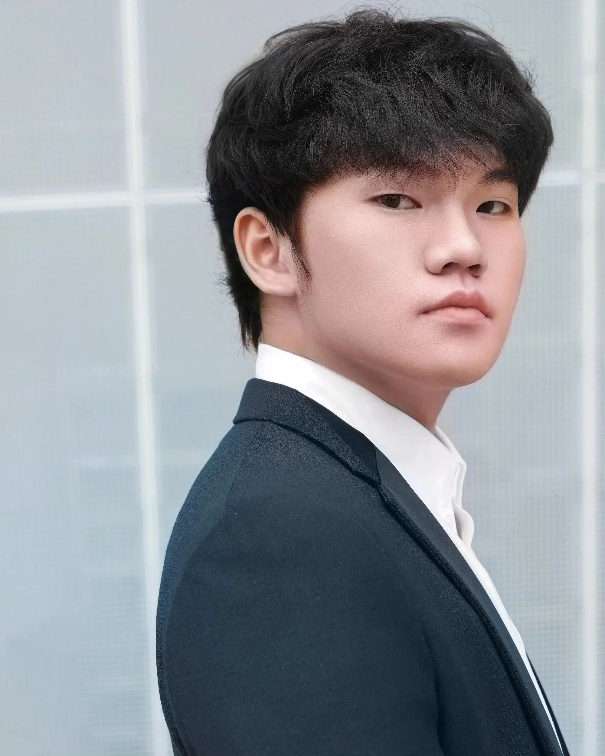 Hao Rao (饶灏) pianist portrait