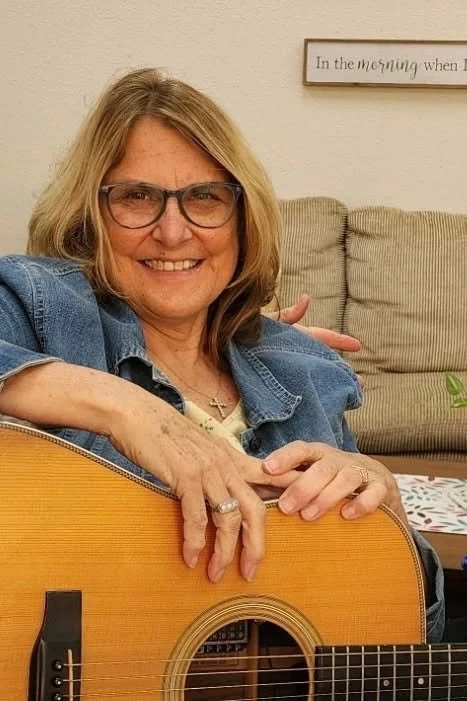 Live at Parsifal Books: Julie Joyner