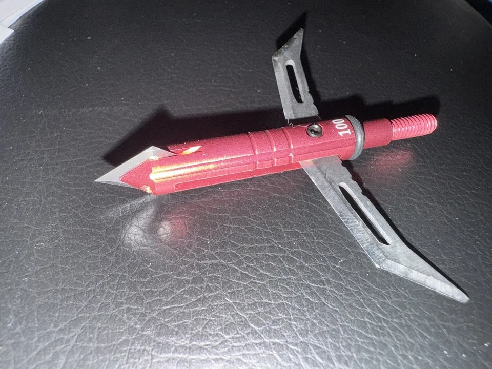 3 Heads. Xecutioner Expandable 100 Grain Broadhead Pink Edition executioner. (3).webp