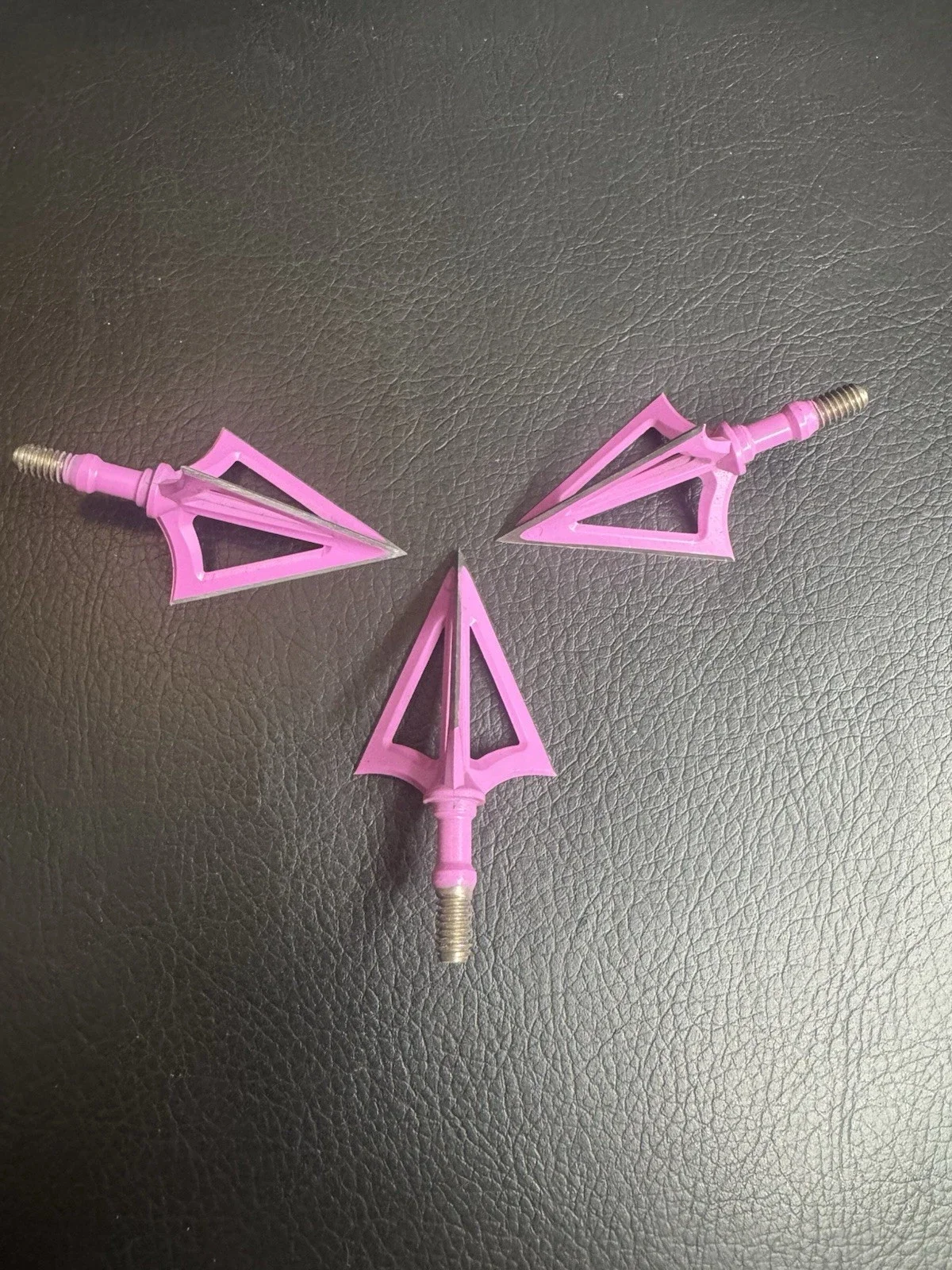 3 Pink Edition Montec 100 Grain Broadheads