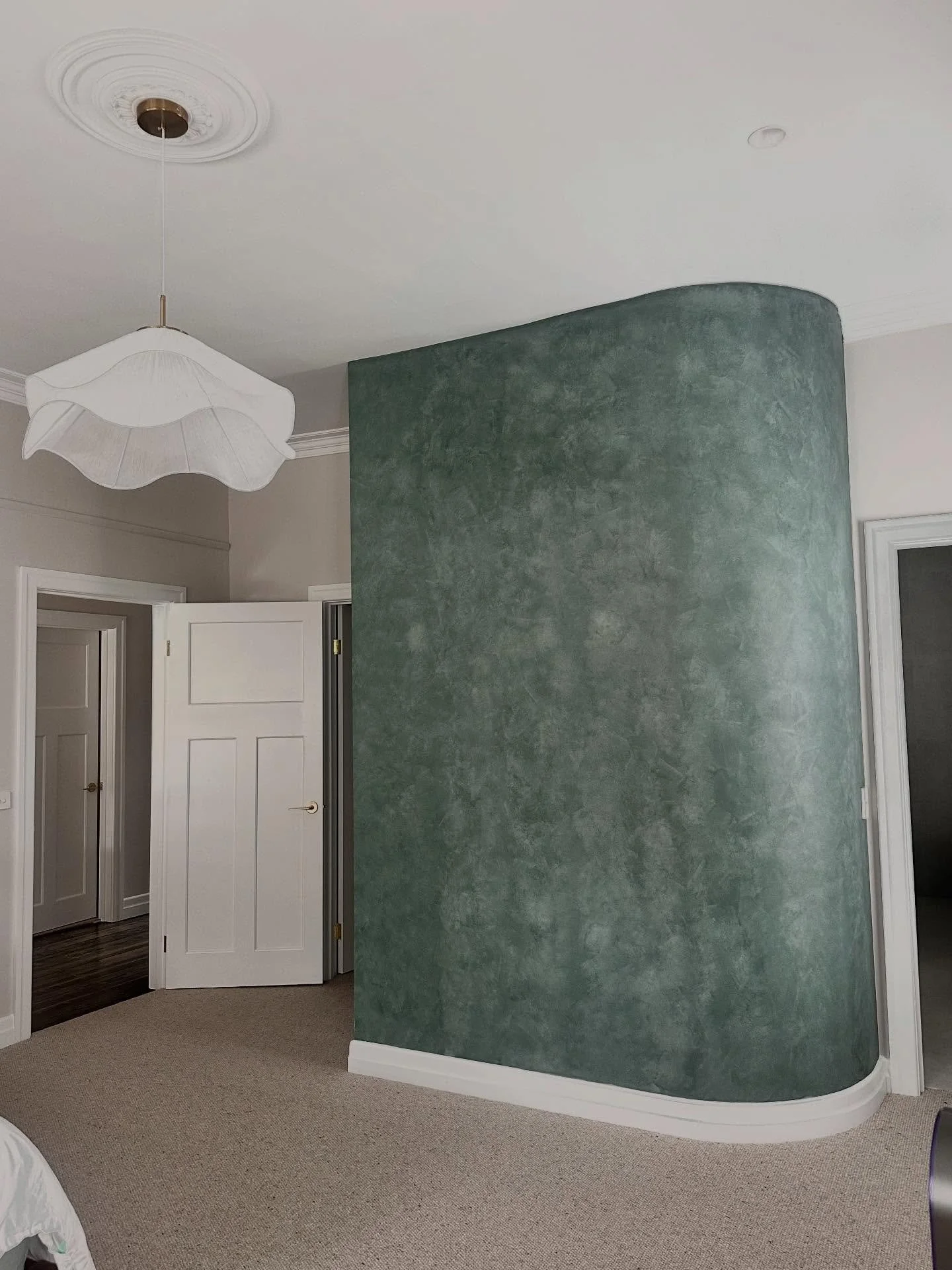 Our Brighton House - A simple, elegant space brought to life with considered detail and a calm, effortless finish.

🛠️ 

Builder @hometec_industries 
Cabinetmaker @sunsetkitchens 
Interiors @harbour_interiors 

🎨 

French Wash by @porterspaints 
In