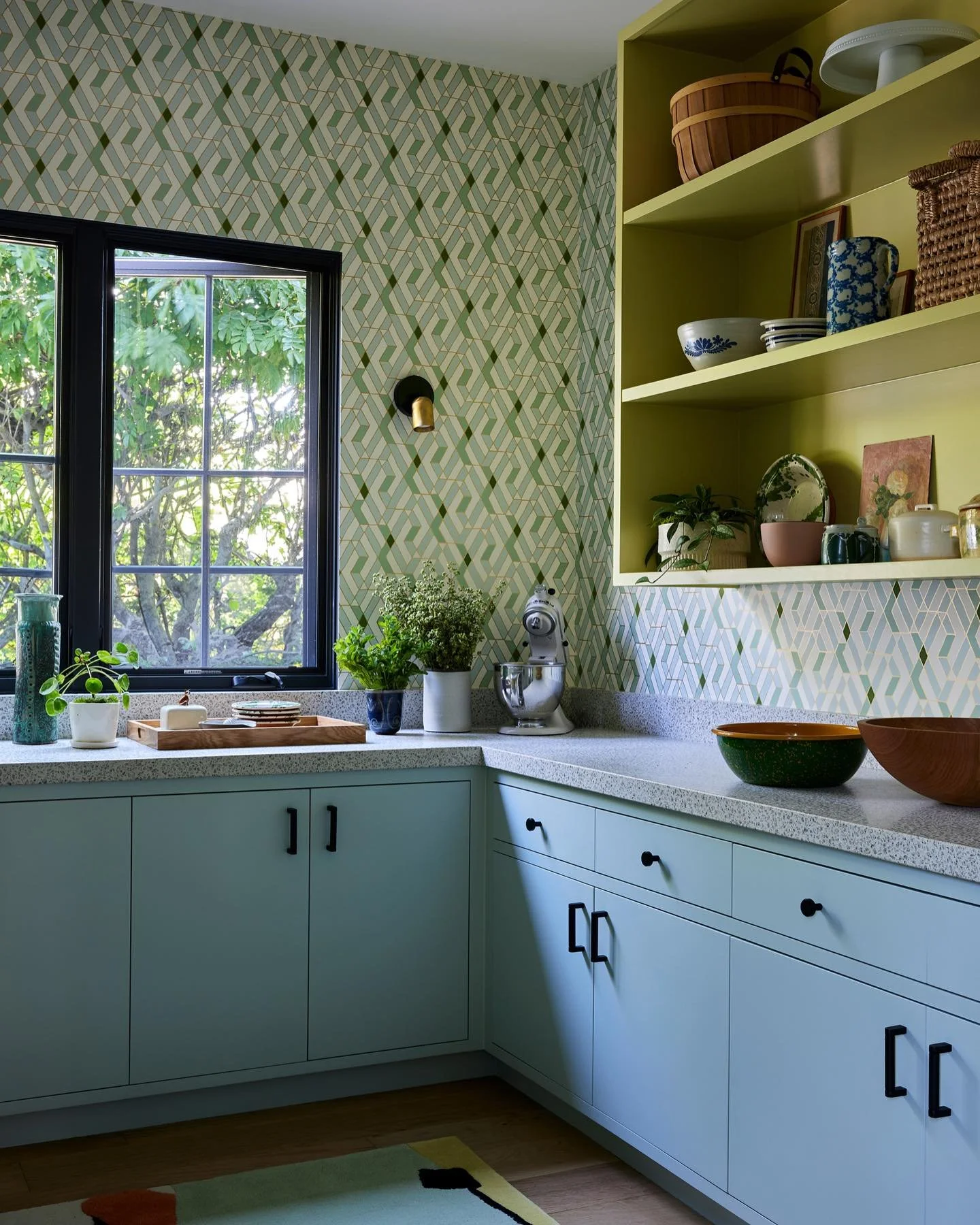 Reflecting the clients&rsquo; love of &lsquo;coastal grandma chic&rsquo;, Playful Patterned SoCal celebrates vintage style decor.

Bursting with colour, the horseshoe shaped home by @ericolsendesign captures the essence of contemporary architecture c