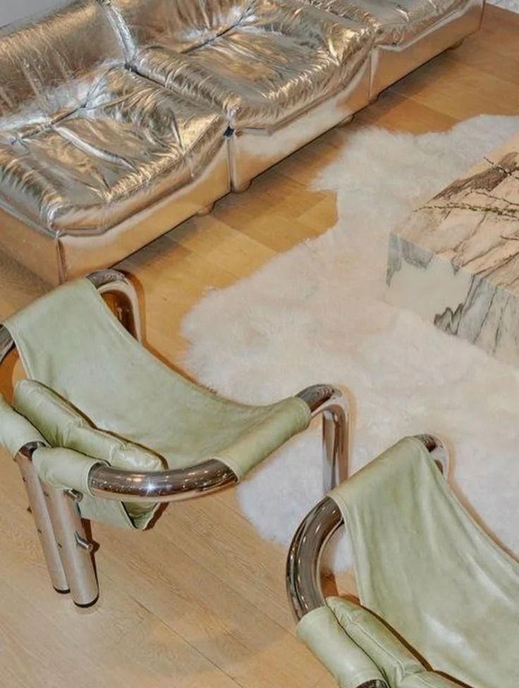 A collection of what's sparking joy in the studio this week

✨

#thingswelove #joyfulspaces #curatedinteriors #mood #designinspiration #designinterior