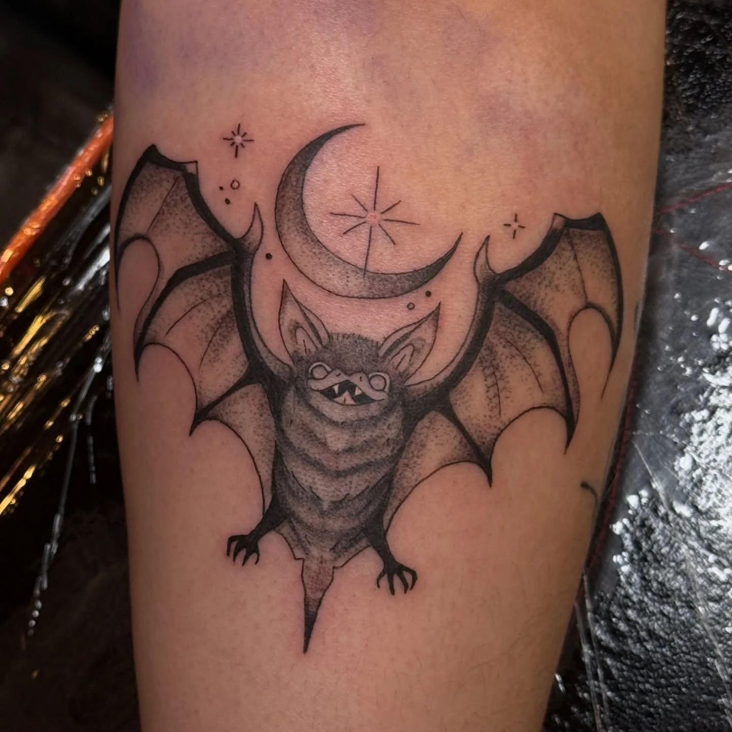 🦇✨🐦&zwj;⬛🌸
My two years of tattooing is coming up&hellip; it went by fast :,) 
-
-
-
#tattoos #tattooartist #portlandtattoo #oregontattoo #tattoo #artist #tattooist #portlandtattooartist