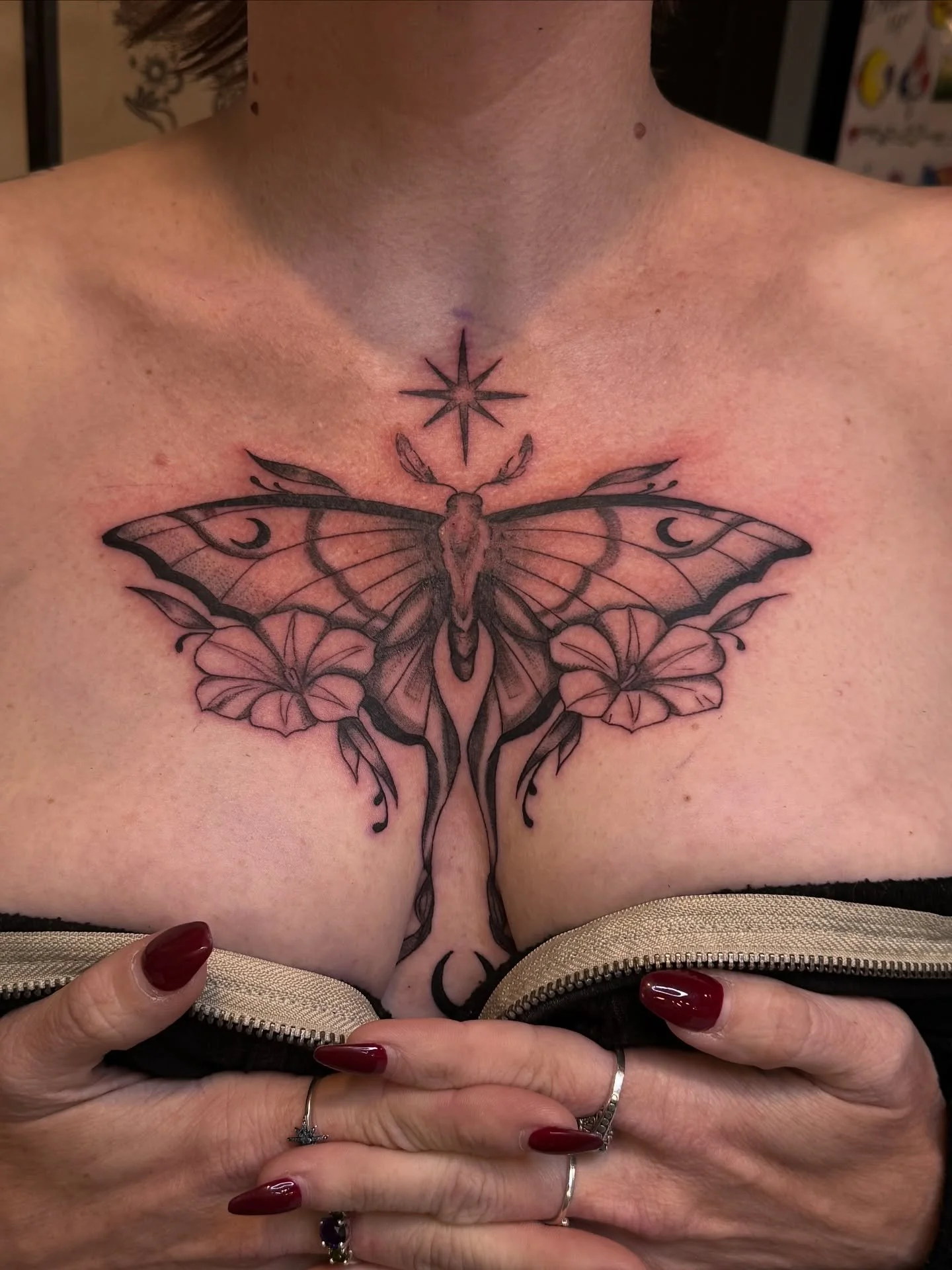 Luna Moth for Thalia 🌸
Thank you so much for the trust with this special piece! 
-
-
-
#tattoo #tattoos #tattooartist #portlandtattoo #art #lunamoth