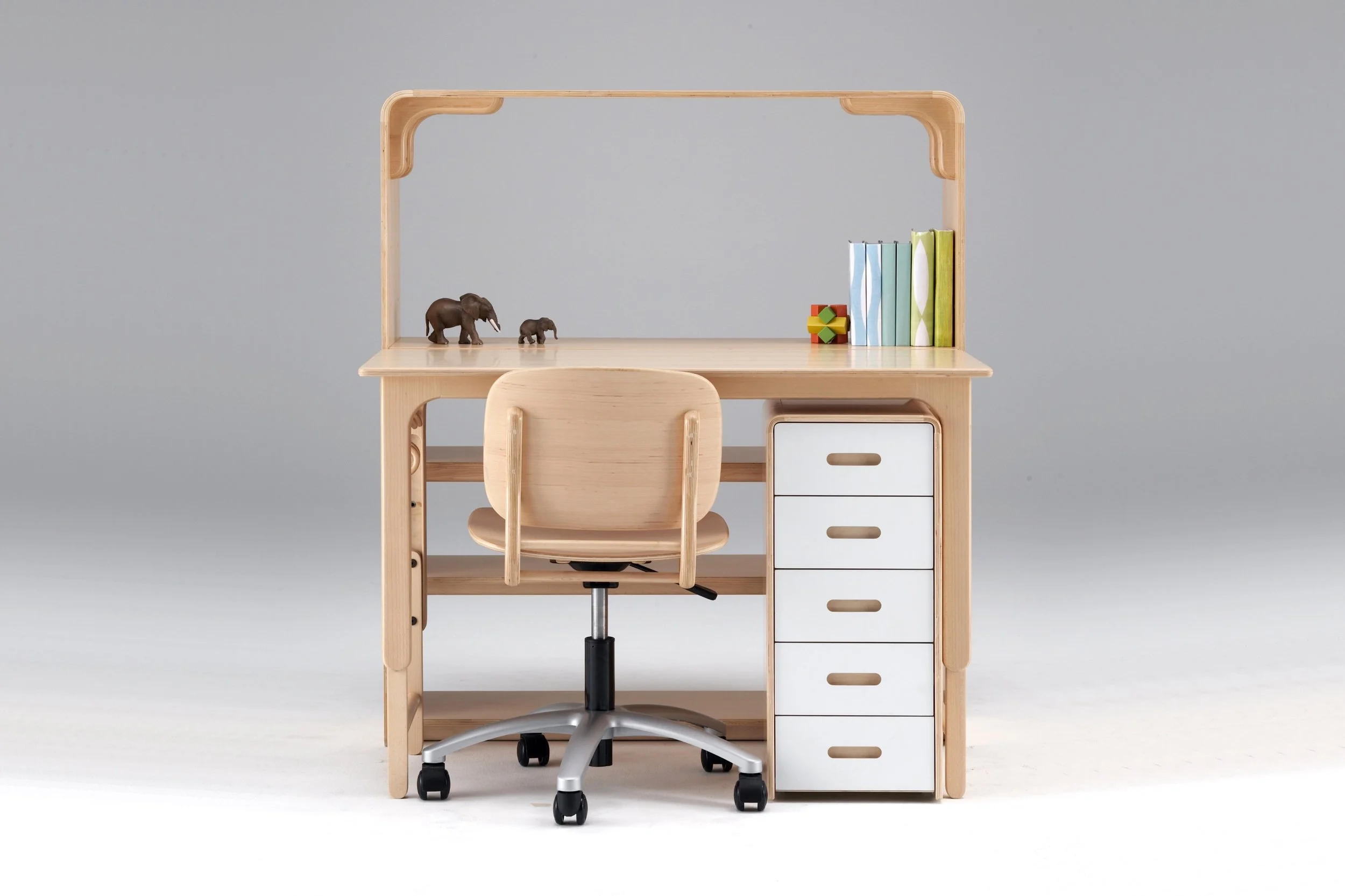 sauto_kids_desk_04.jpg
