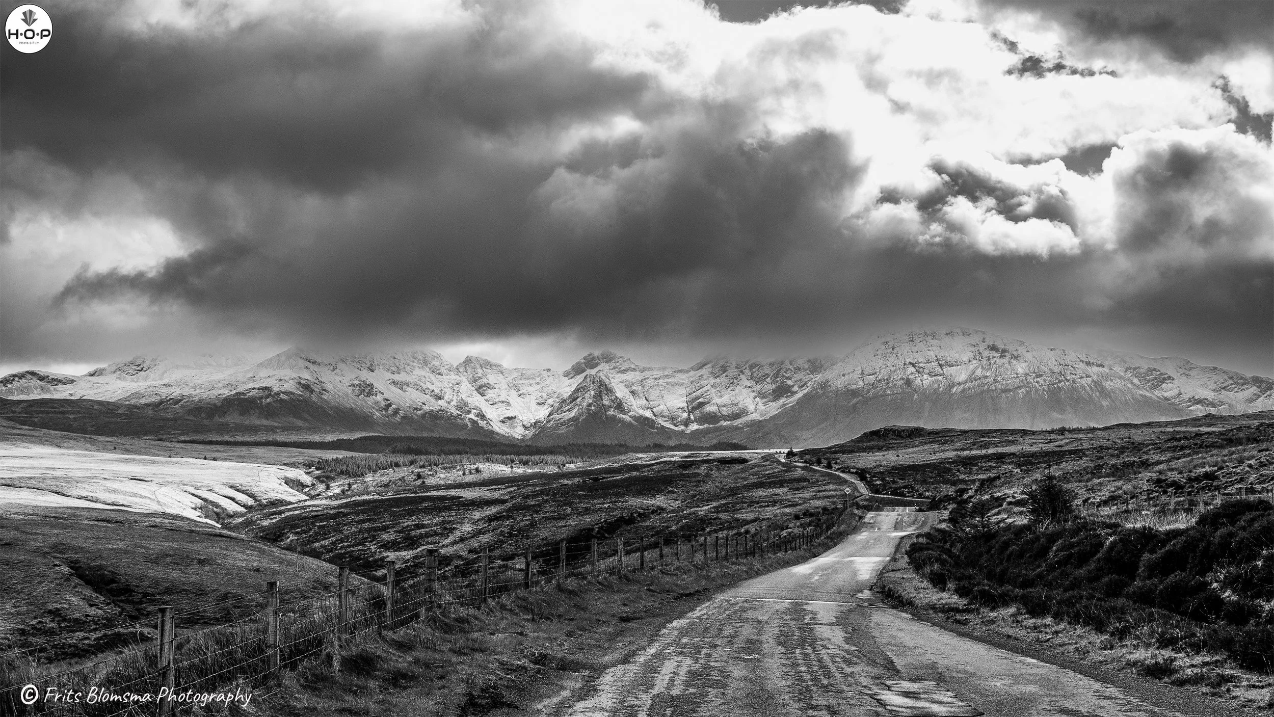 _1220073_hop_bw.jpg
