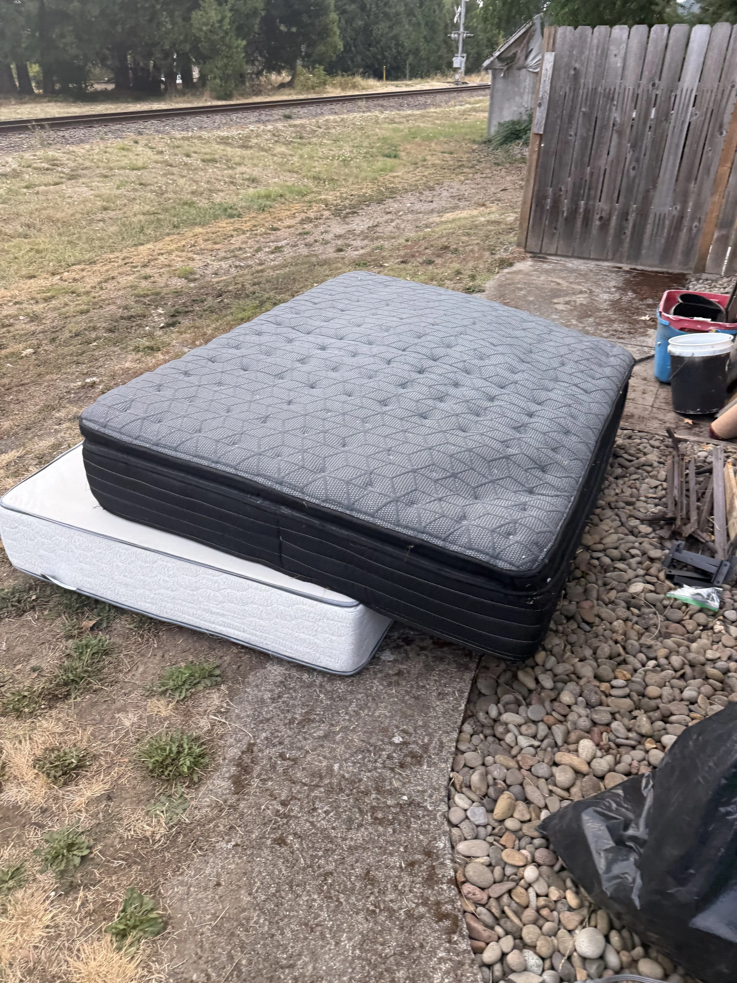 Mattress Removal in Albany, OR
