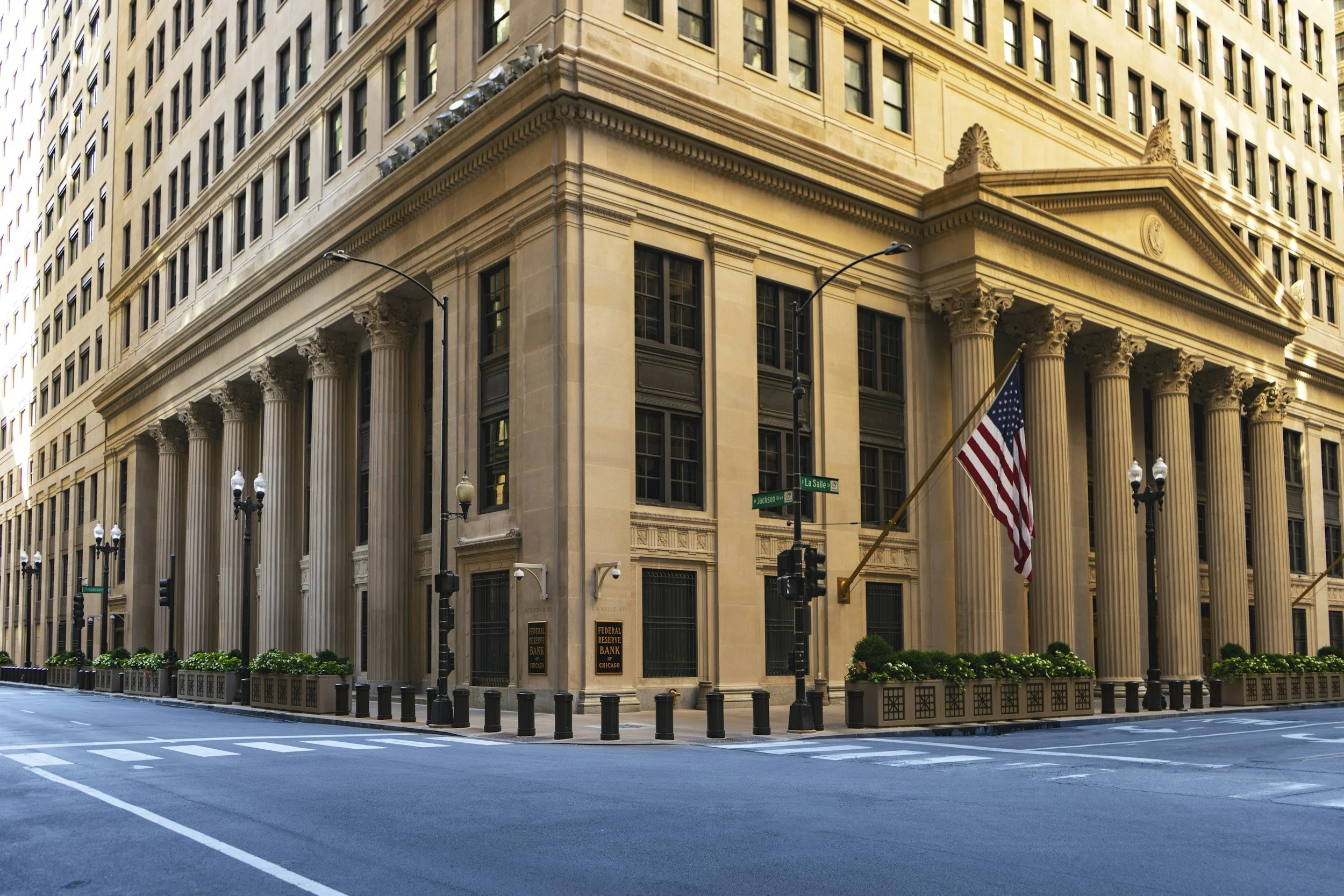 Why Isn’t the Fed Cutting Rates? A Student’s Guide