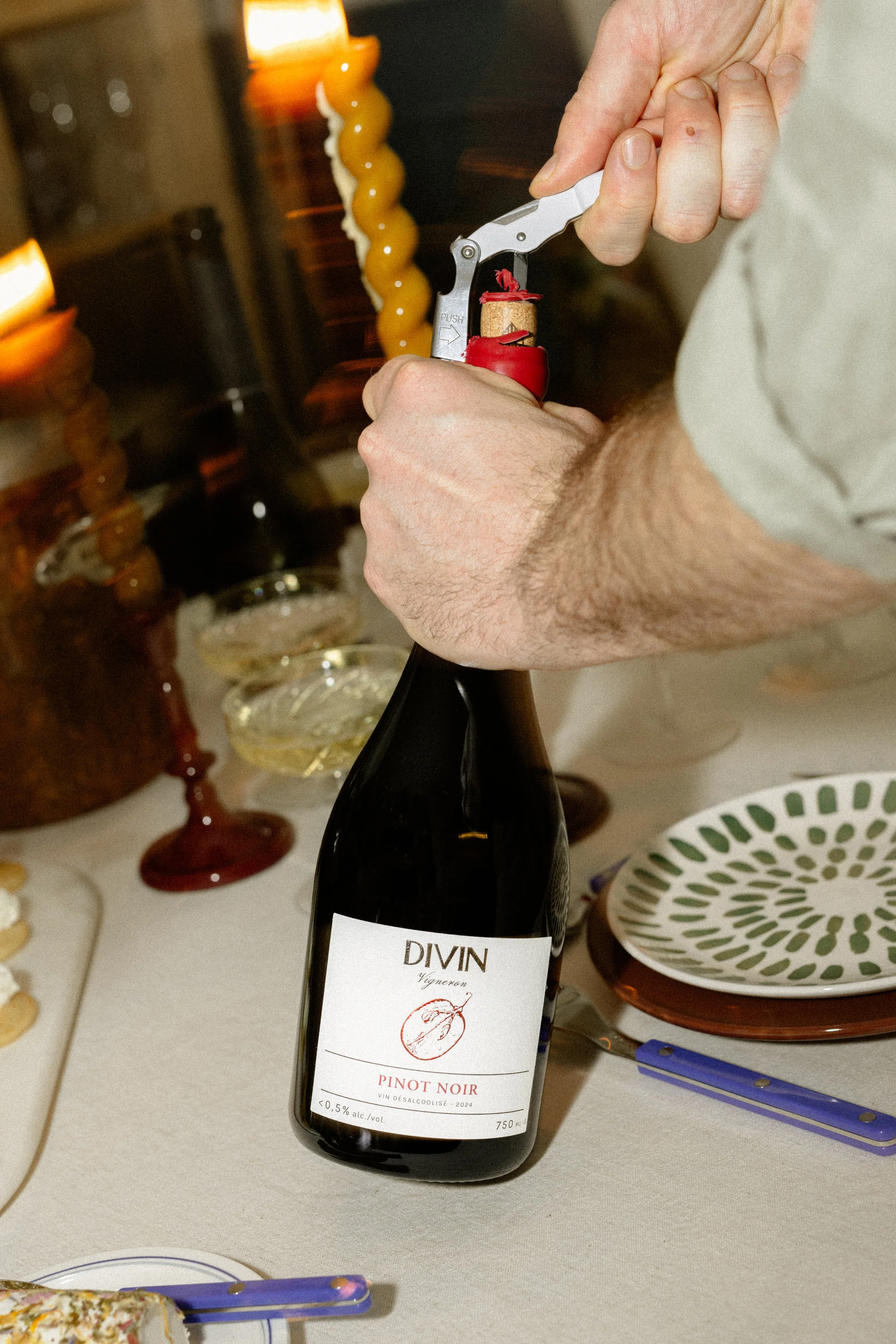 divin_officiel_vigneron_pinotnoir_24_5.jpg