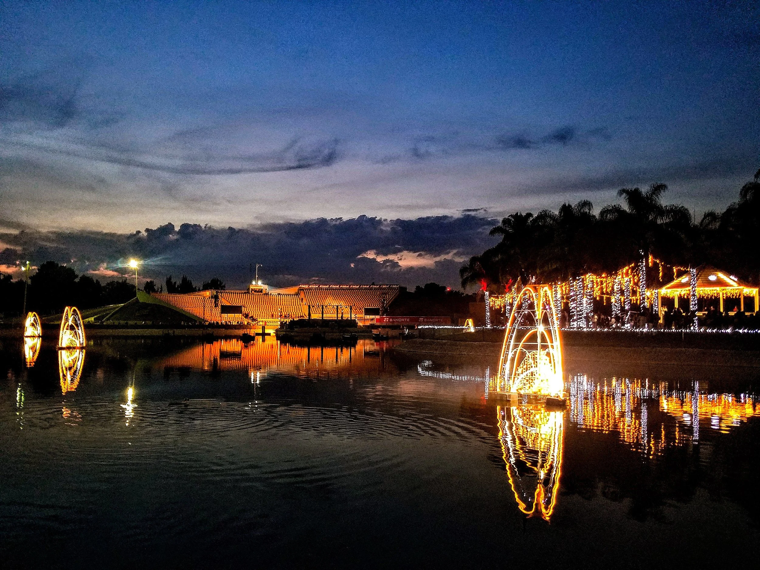 CONCIERTO NAVIDEÑO EN EL FORO DEL LAGO