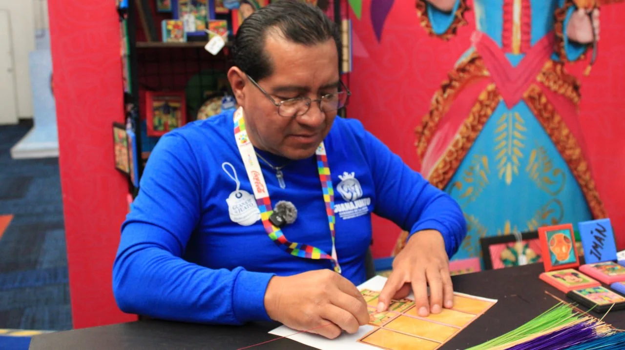 El único guanajuatense que hace arte con plantas