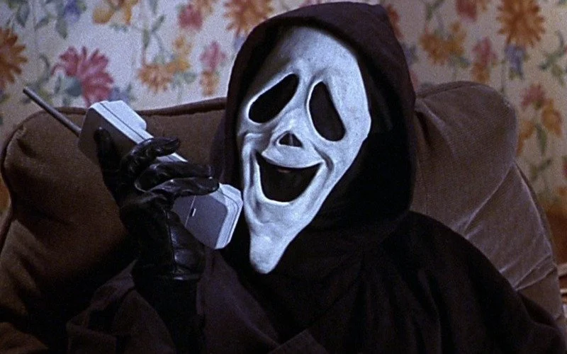 ¿Y si lo doblamos?: ¿Y dónde están las rubias? y Scary Movie